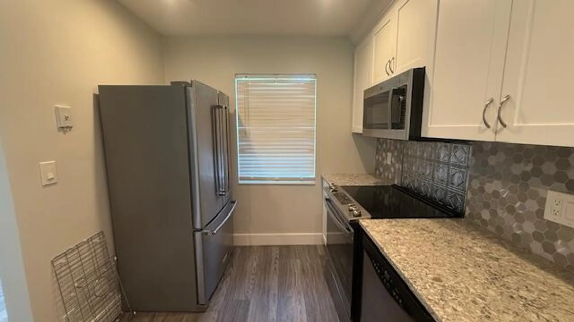 Property Slideshow image 5 of 32 | 178 lake susan ln, West Palm Beach, FL, 33411