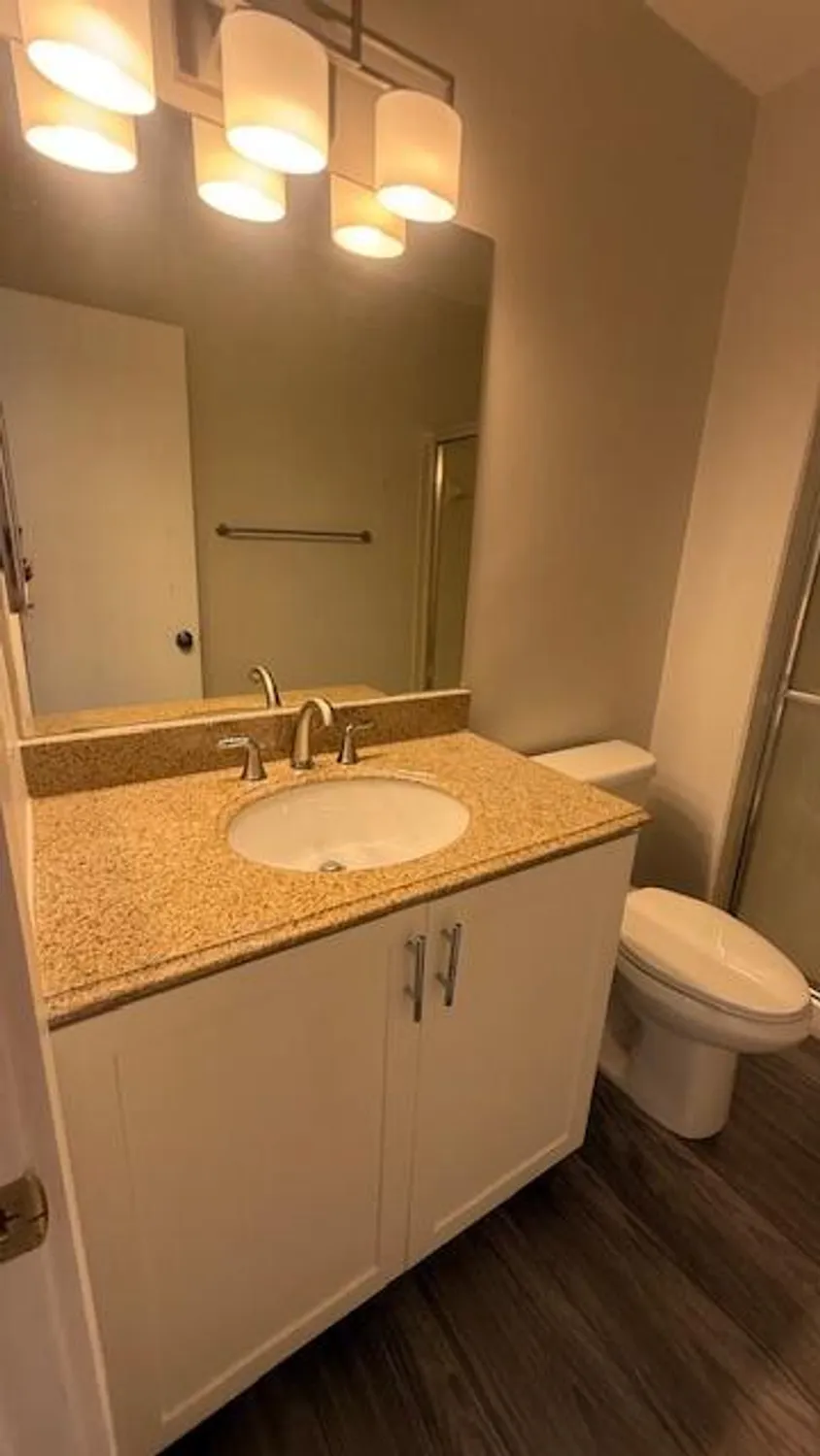 Property Slideshow image 9 of 32 | 178 lake susan ln, West Palm Beach, FL, 33411