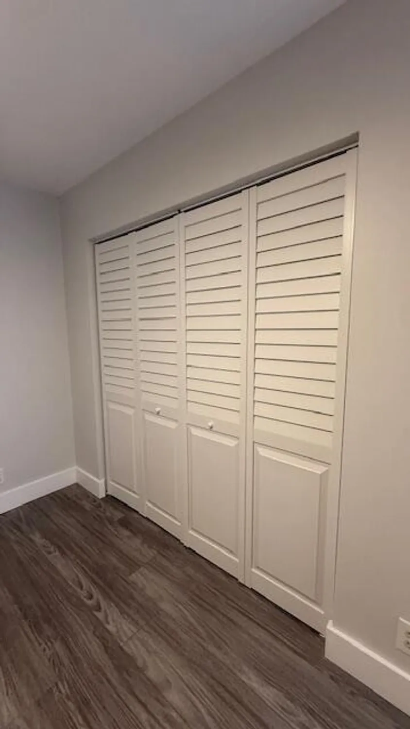 Property Slideshow image 11 of 32 | 178 lake susan ln, West Palm Beach, FL, 33411