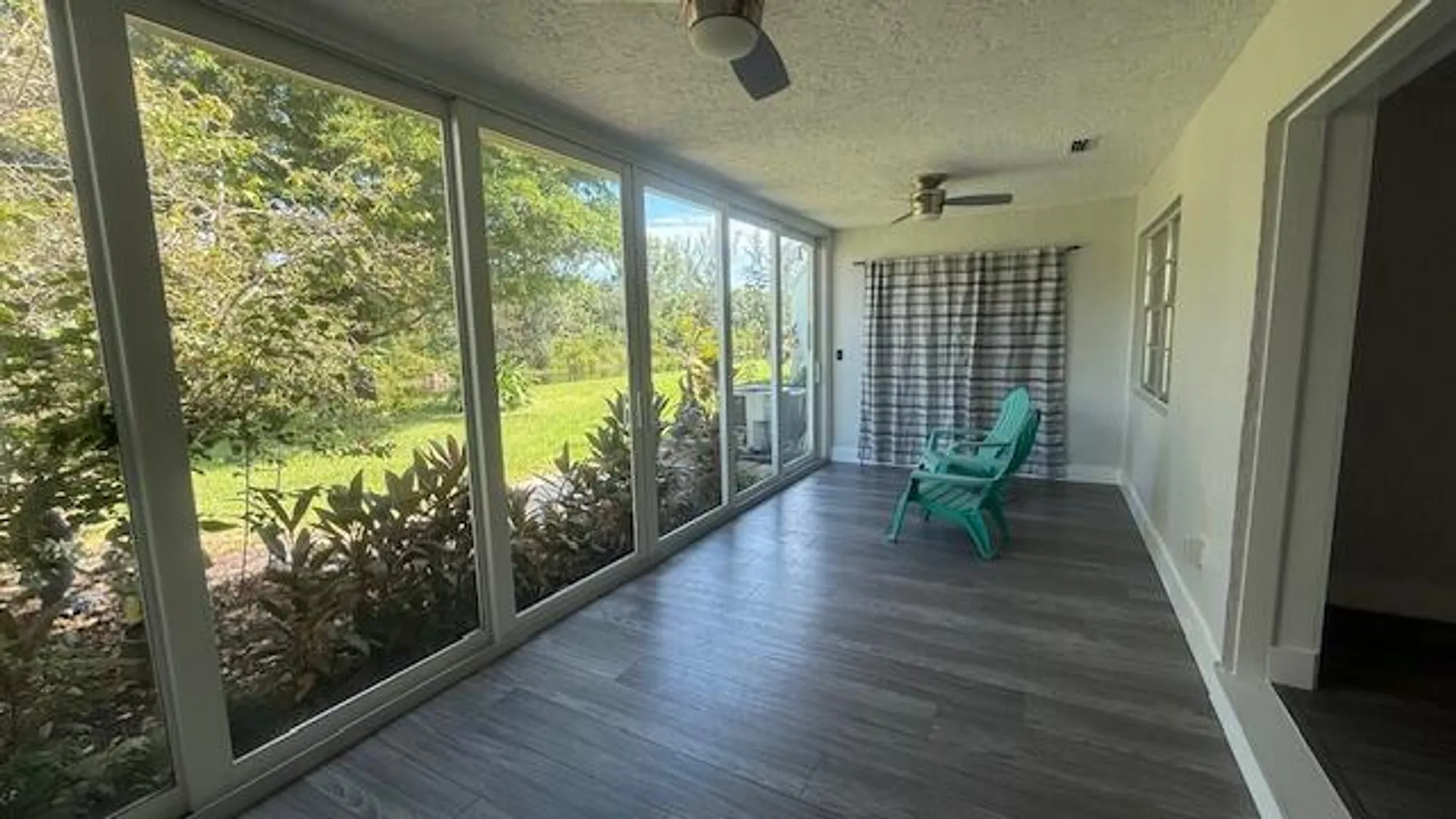 Property Slideshow image 15 of 32 | 178 lake susan ln, West Palm Beach, FL, 33411