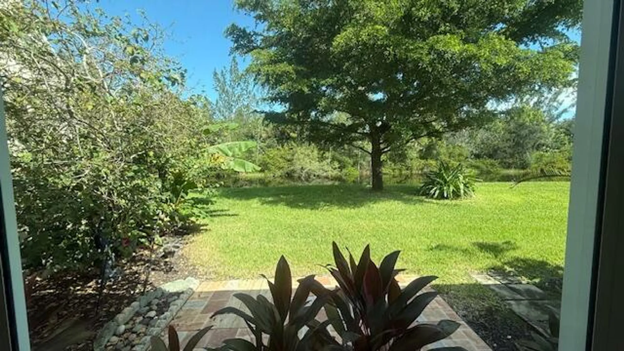 Property Slideshow image 16 of 32 | 178 lake susan ln, West Palm Beach, FL, 33411