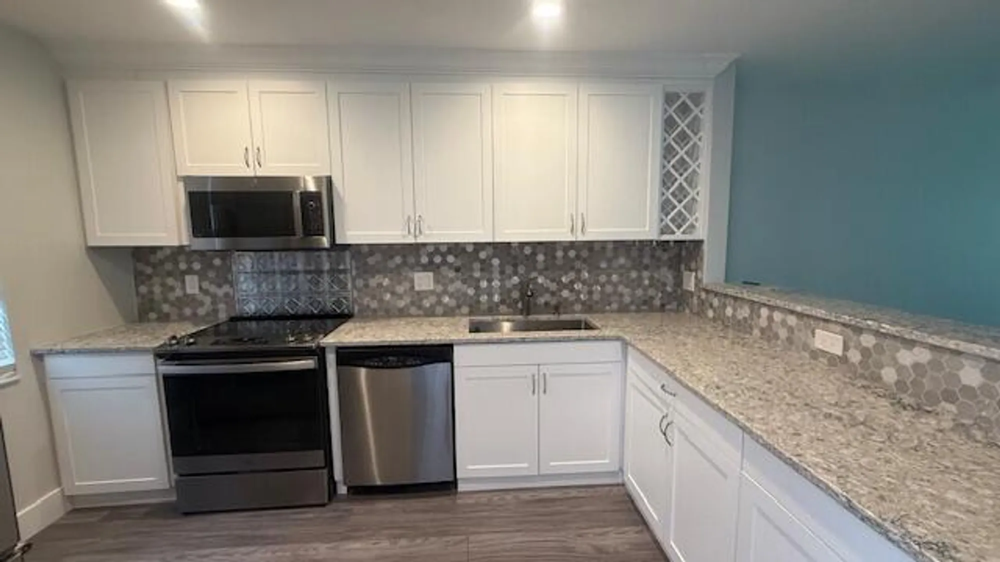 Property Slideshow image 4 of 32 | 178 lake susan ln, West Palm Beach, FL, 33411