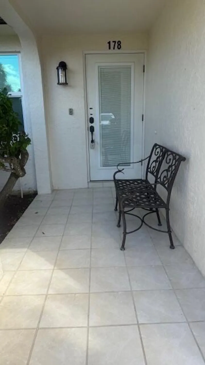 Property Slideshow image 2 of 32 | 178 lake susan ln, West Palm Beach, FL, 33411