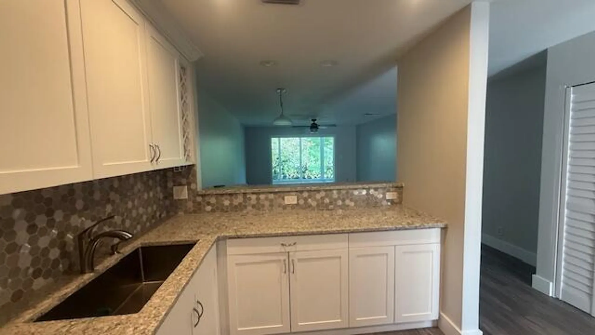 Property Slideshow image 6 of 32 | 178 lake susan ln, West Palm Beach, FL, 33411