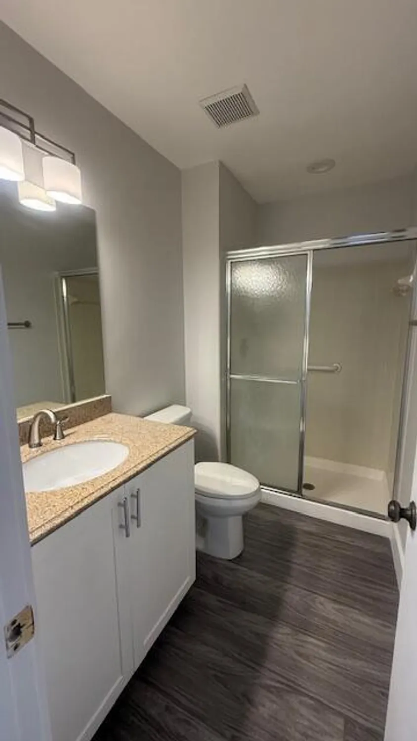 Property Slideshow image 8 of 32 | 178 lake susan ln, West Palm Beach, FL, 33411