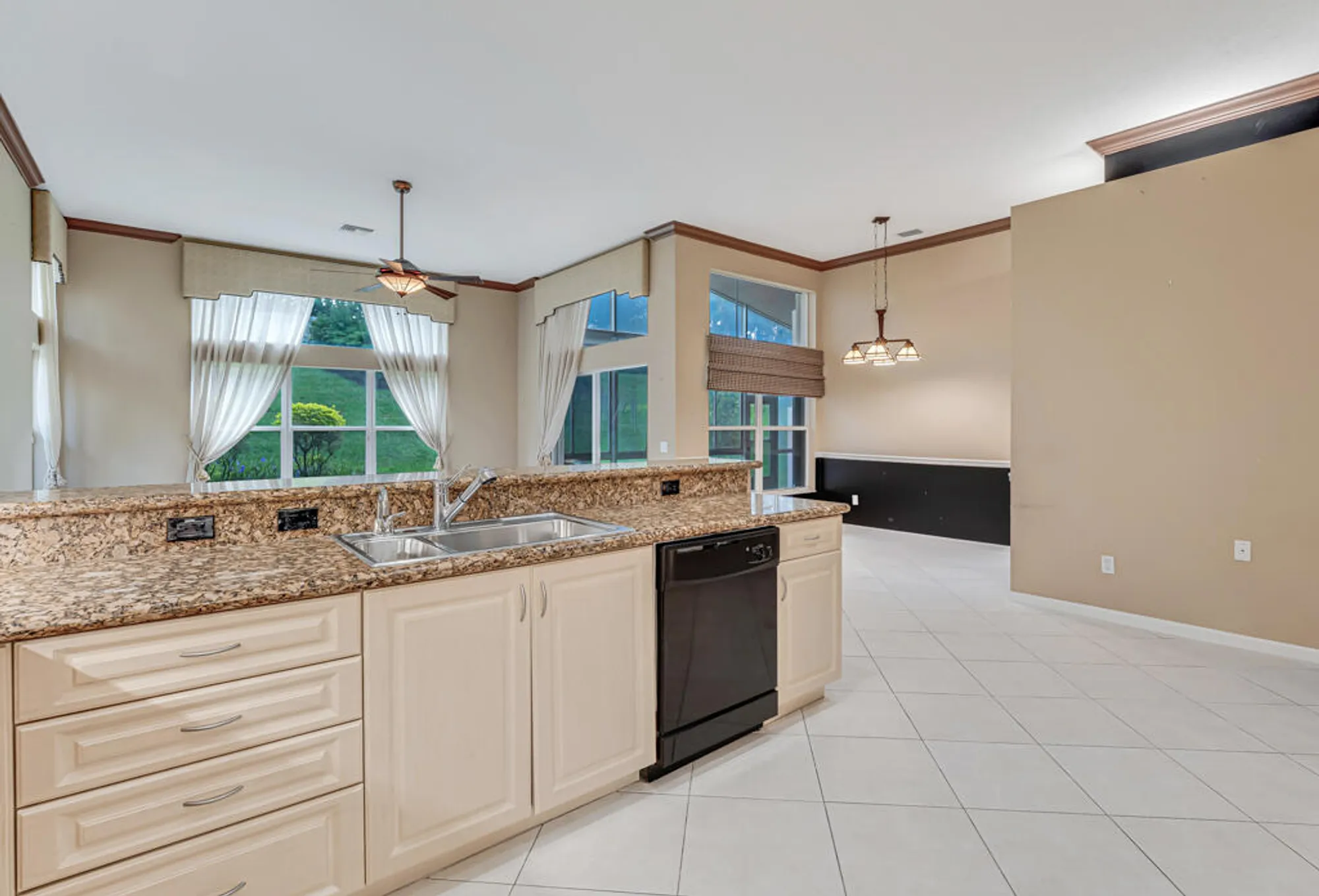 Property Slideshow image 8 of 54 | 7932 seagrape shores dr, Lake Worth, FL, 33467