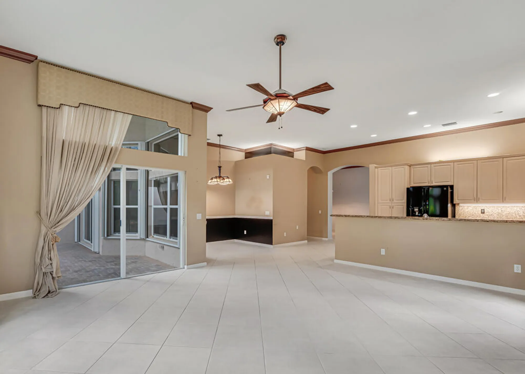 Property Slideshow image 4 of 54 | 7932 seagrape shores dr, Lake Worth, FL, 33467