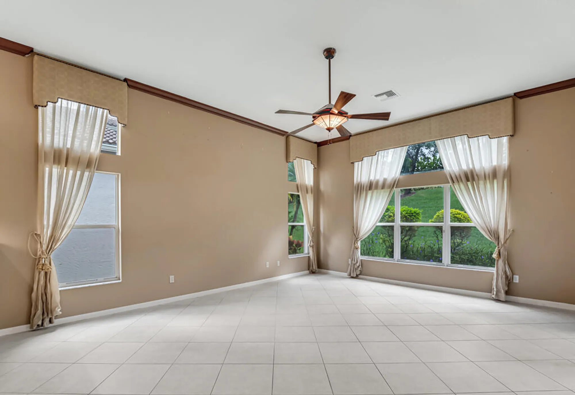 Property Slideshow image 7 of 54 | 7932 seagrape shores dr, Lake Worth, FL, 33467