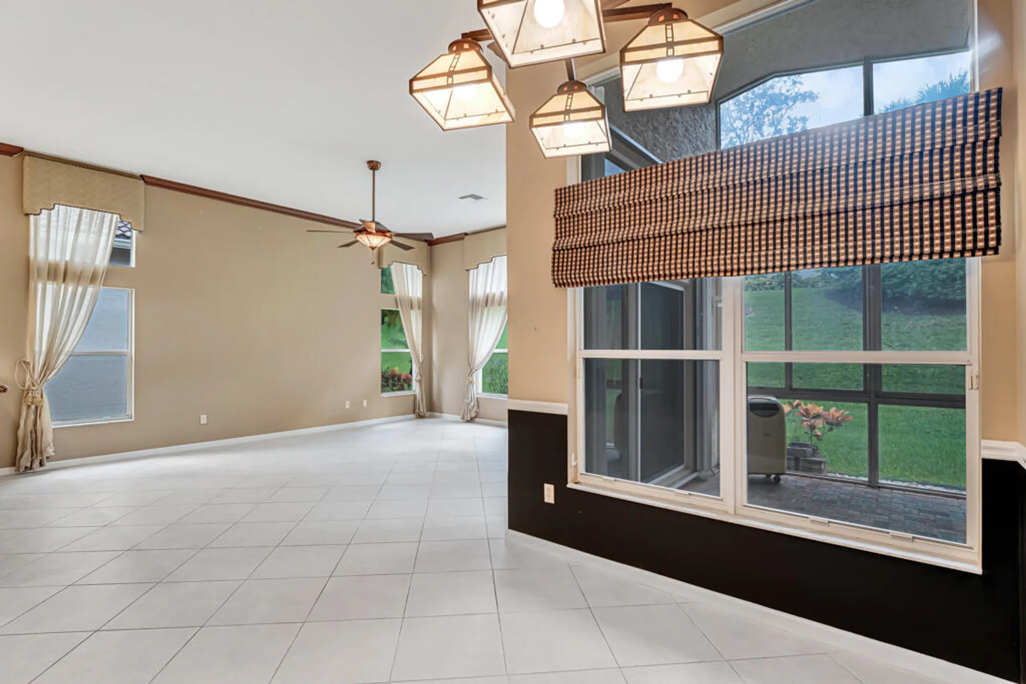 Property Slideshow image 12 of 54 | 7932 seagrape shores dr, Lake Worth, FL, 33467