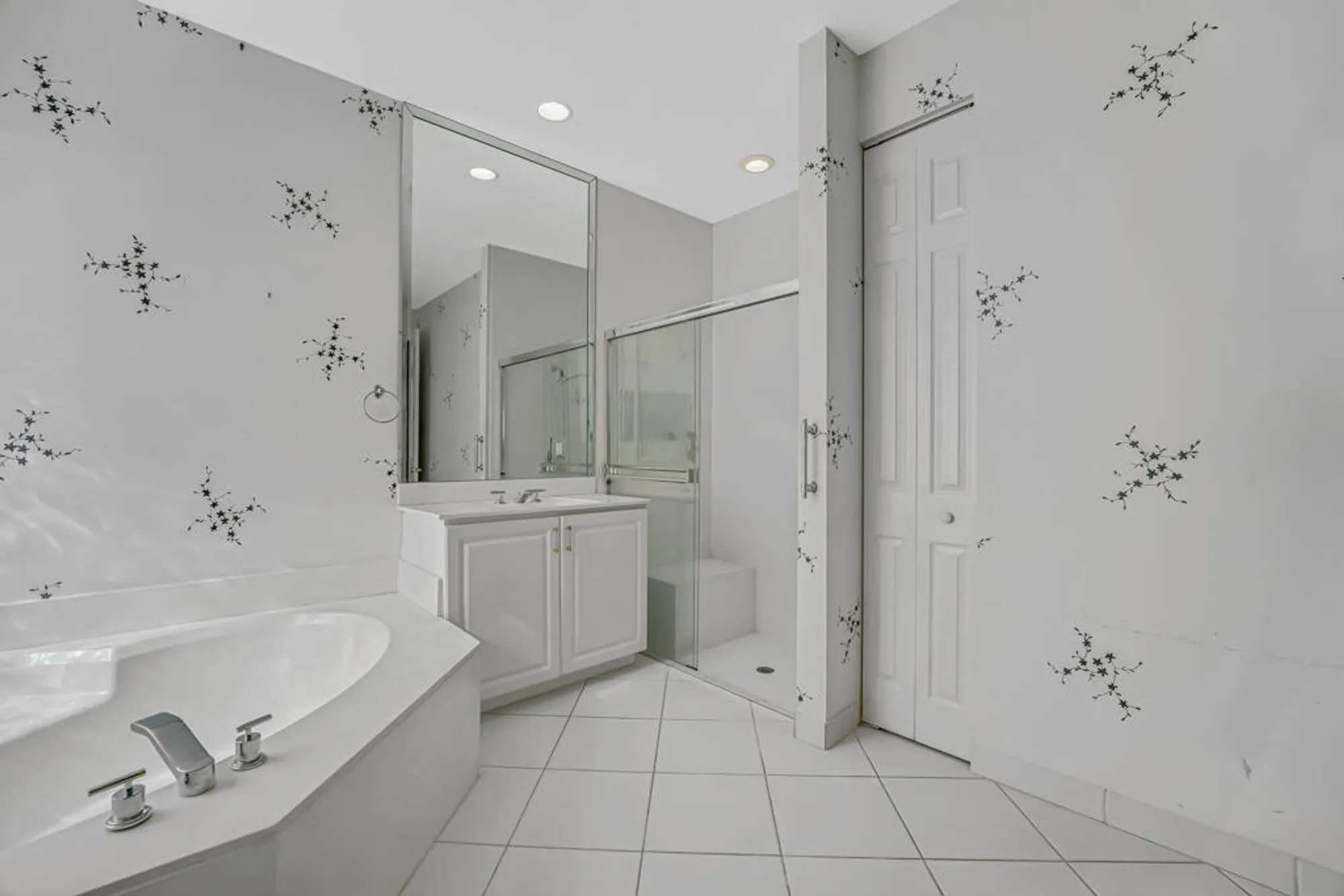 Property Slideshow image 27 of 54 | 7932 seagrape shores dr, Lake Worth, FL, 33467