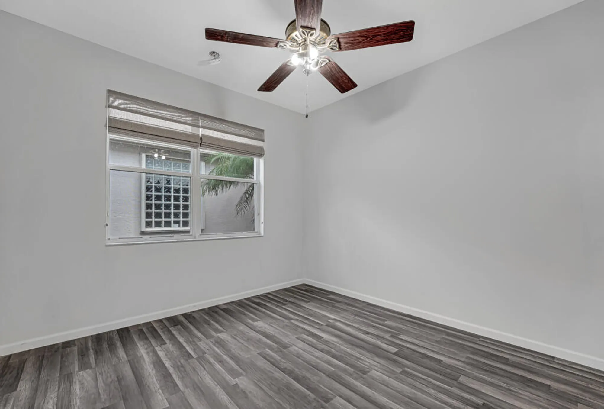 Property Slideshow image 32 of 54 | 7932 seagrape shores dr, Lake Worth, FL, 33467