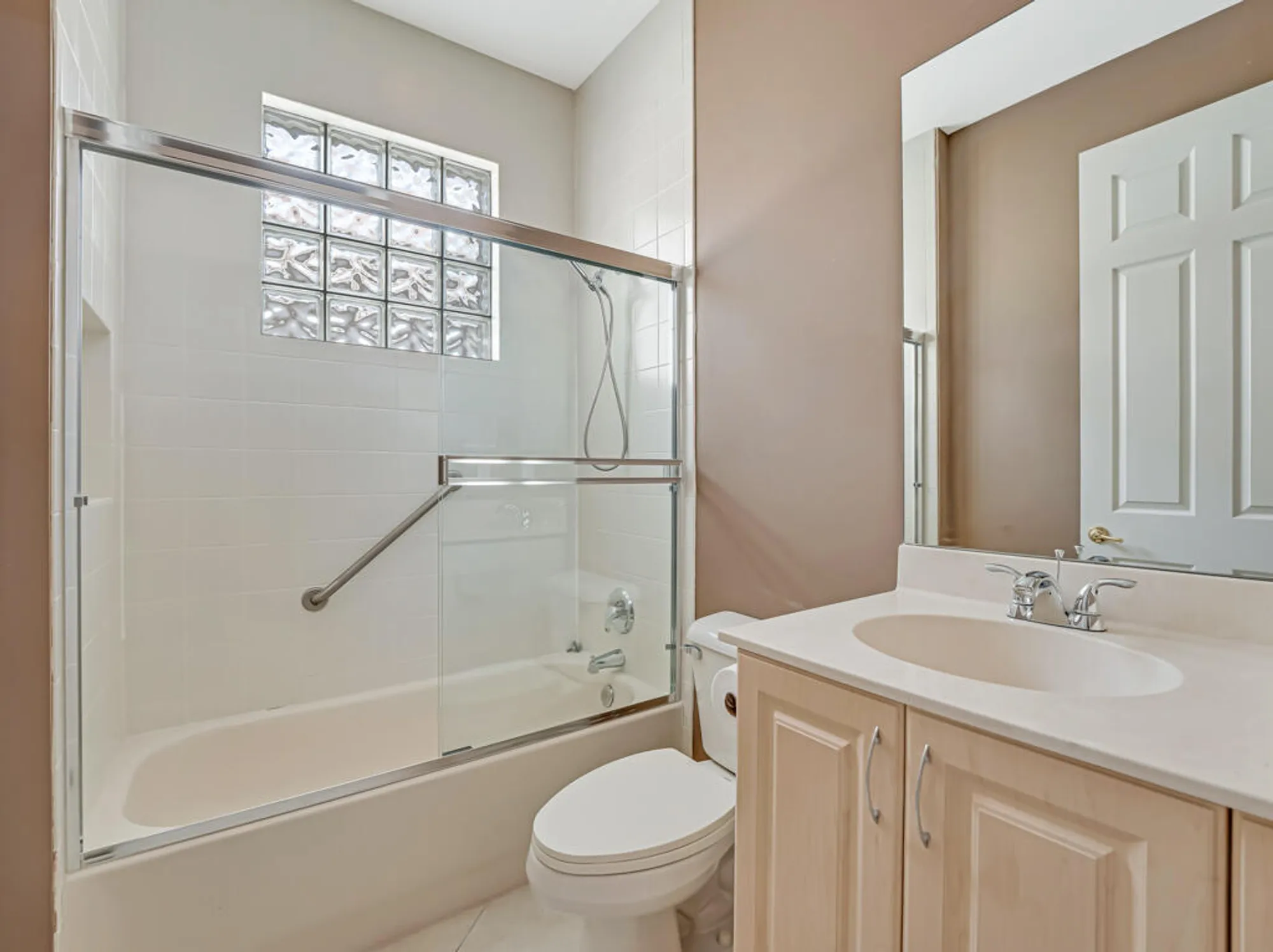 Property Slideshow image 33 of 54 | 7932 seagrape shores dr, Lake Worth, FL, 33467