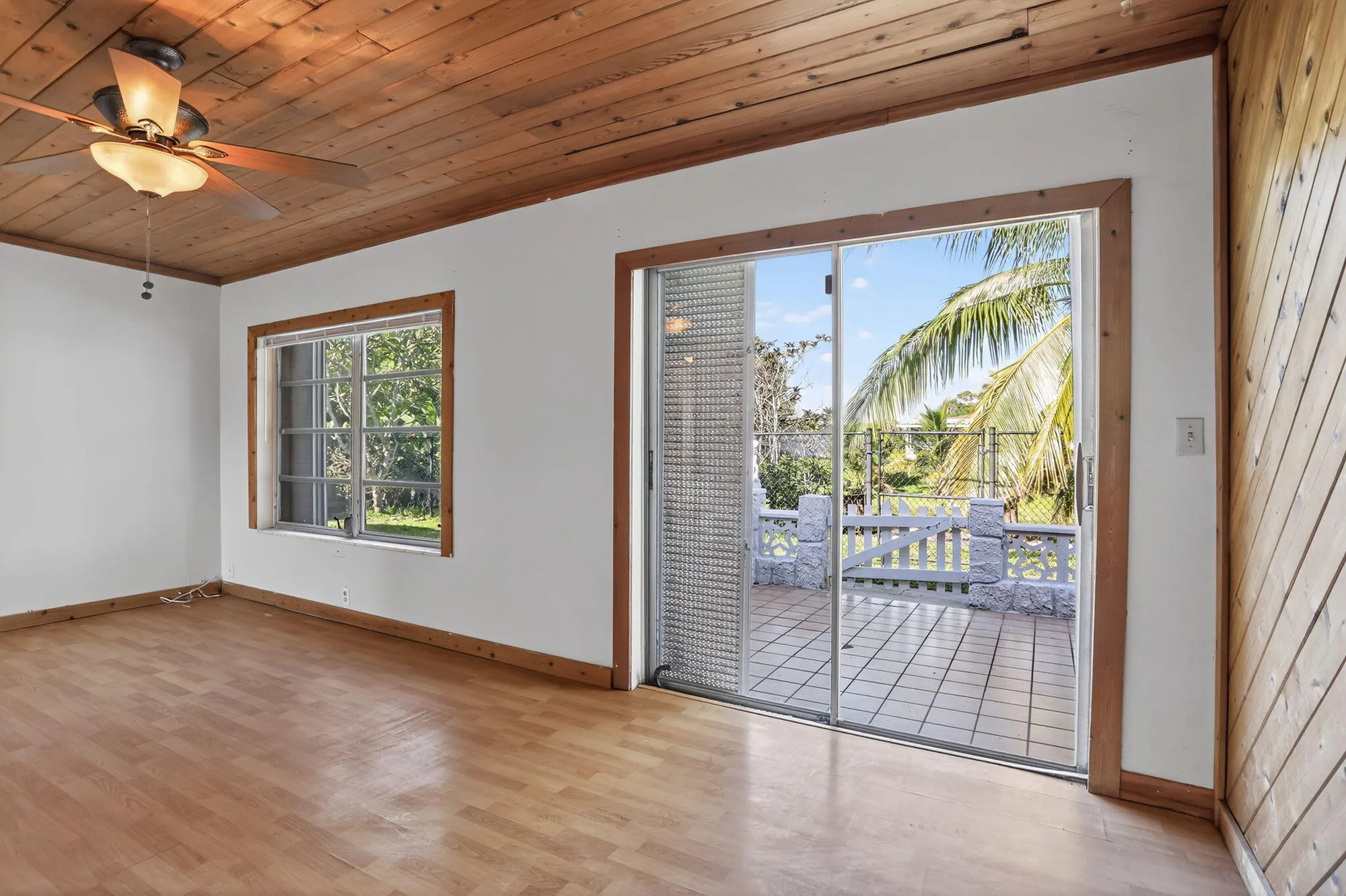Property Slideshow image 12 of 51 | 1190 nw 69th ave, Margate, FL, 33063