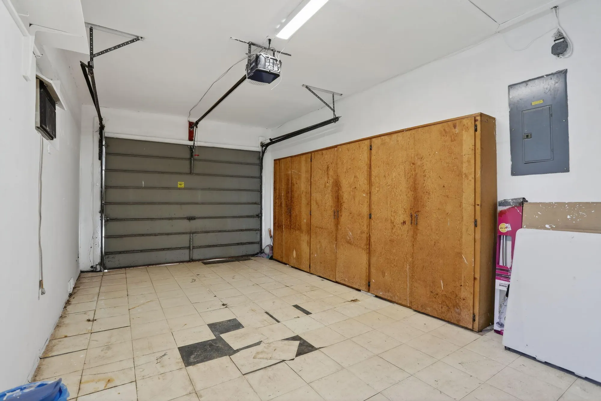 Property Slideshow image 19 of 51 | 1190 nw 69th ave, Margate, FL, 33063