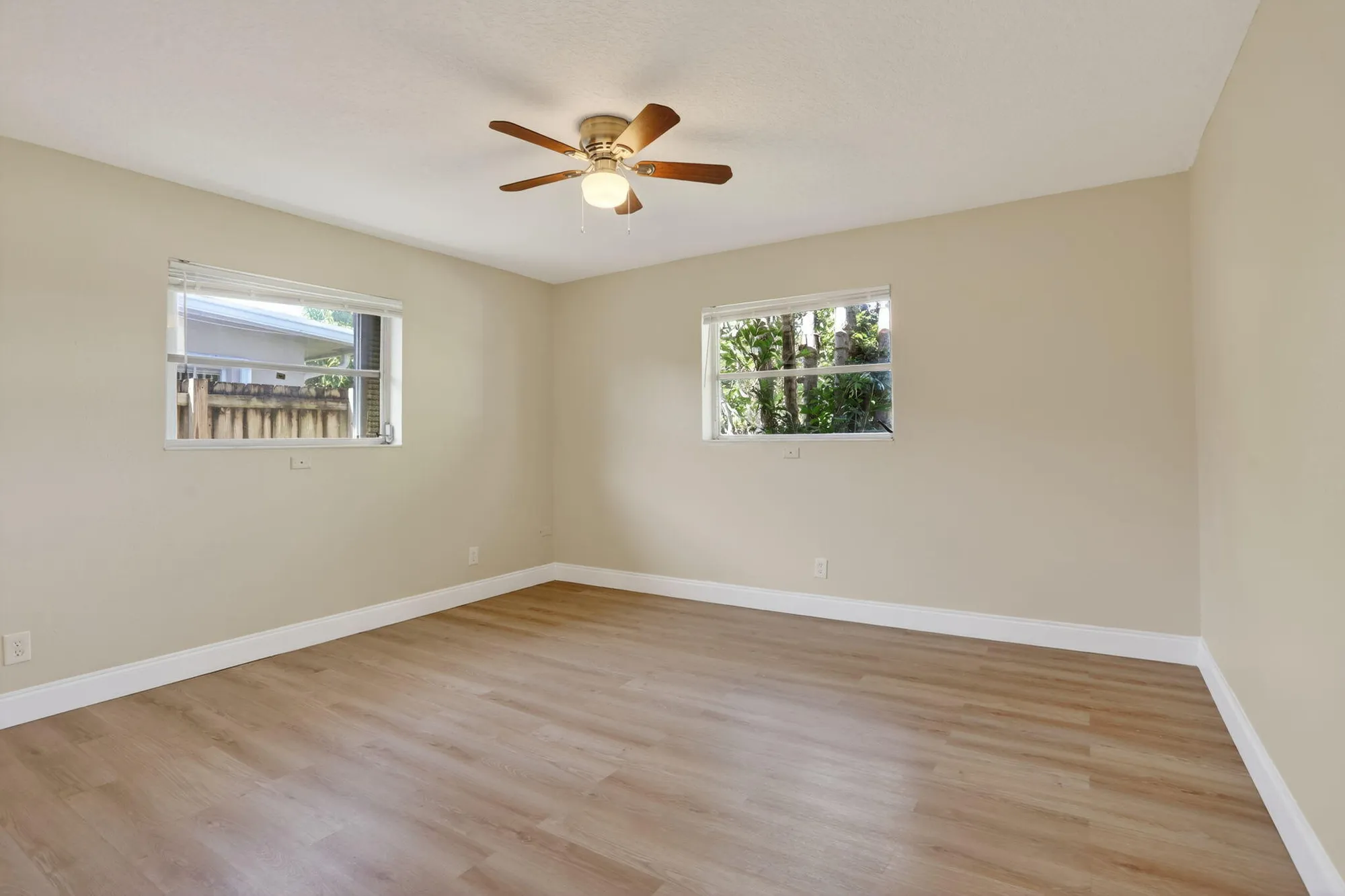 Property Slideshow image 27 of 51 | 1190 nw 69th ave, Margate, FL, 33063