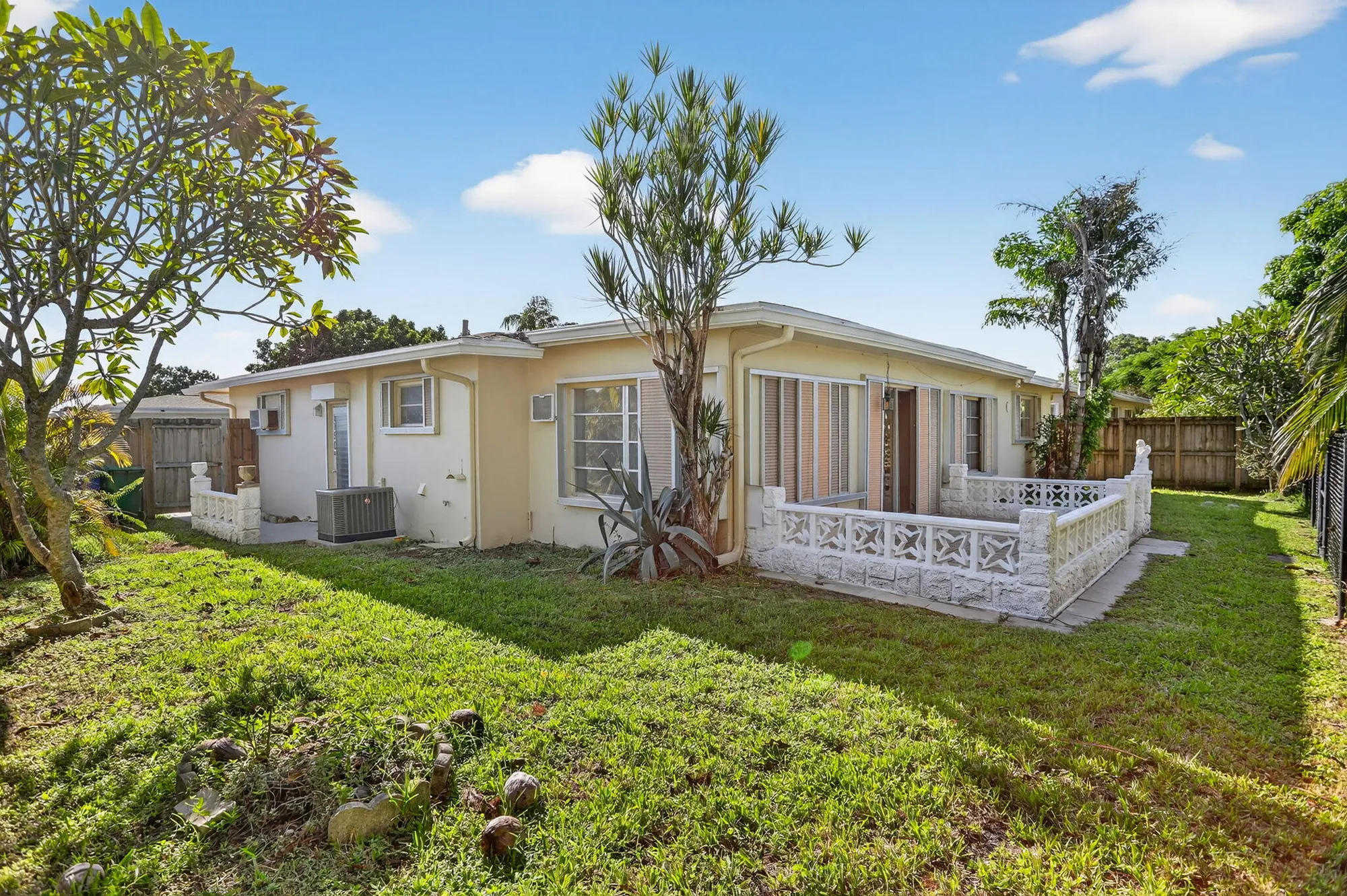 Property Slideshow image 26 of 51 | 1190 nw 69th ave, Margate, FL, 33063