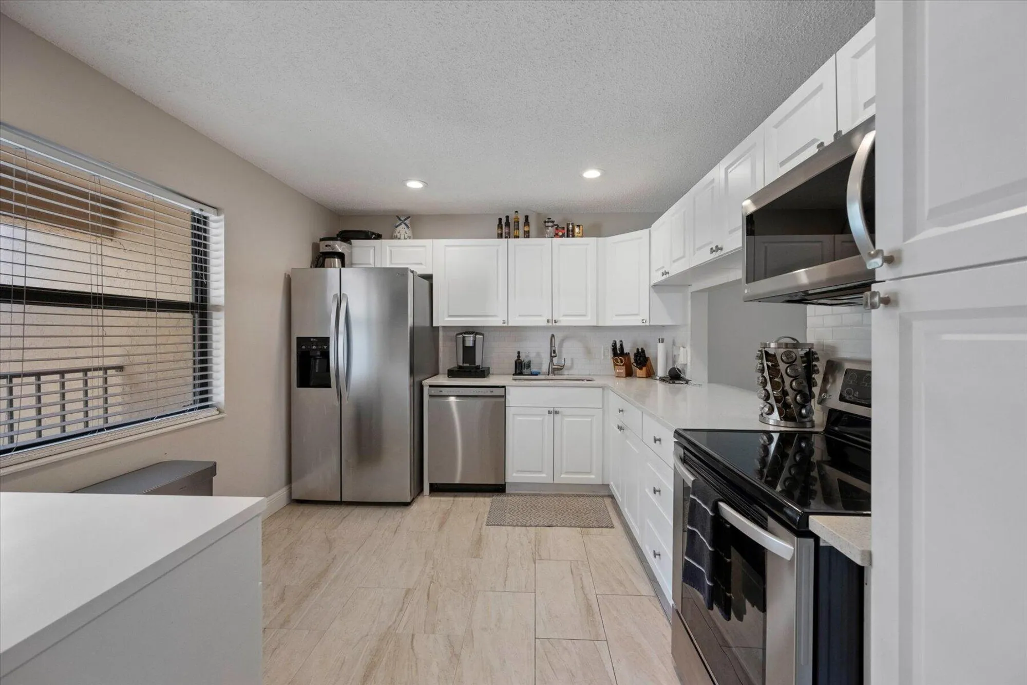 Property Slideshow image 10 of 34 | 145 lake nancy ln apt 232, West Palm Beach, FL, 33411