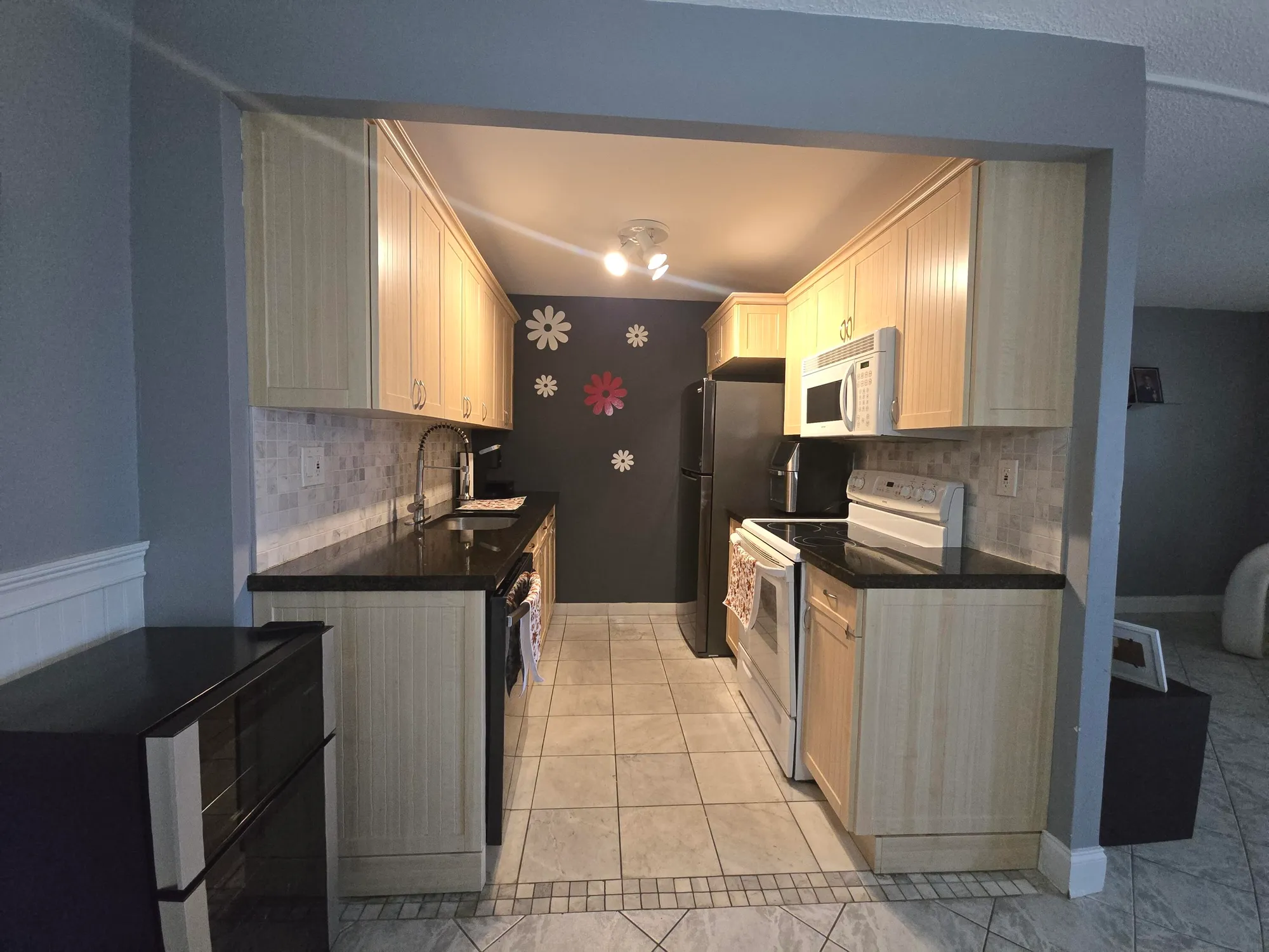 Property Slideshow image 18 of 28 | 2010 westbury f # 2010, Deerfield Beach, FL, 33442