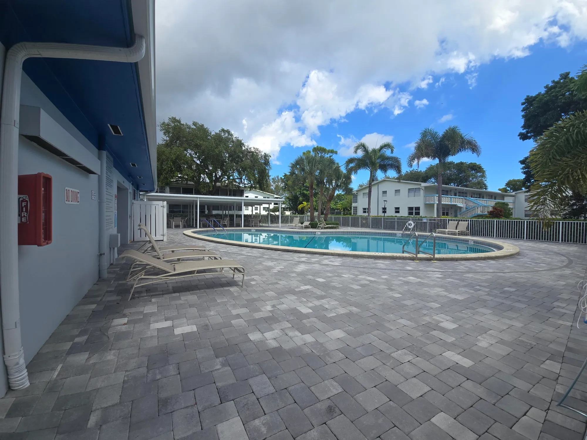 Property Slideshow image 8 of 28 | 2010 westbury f # 2010, Deerfield Beach, FL, 33442