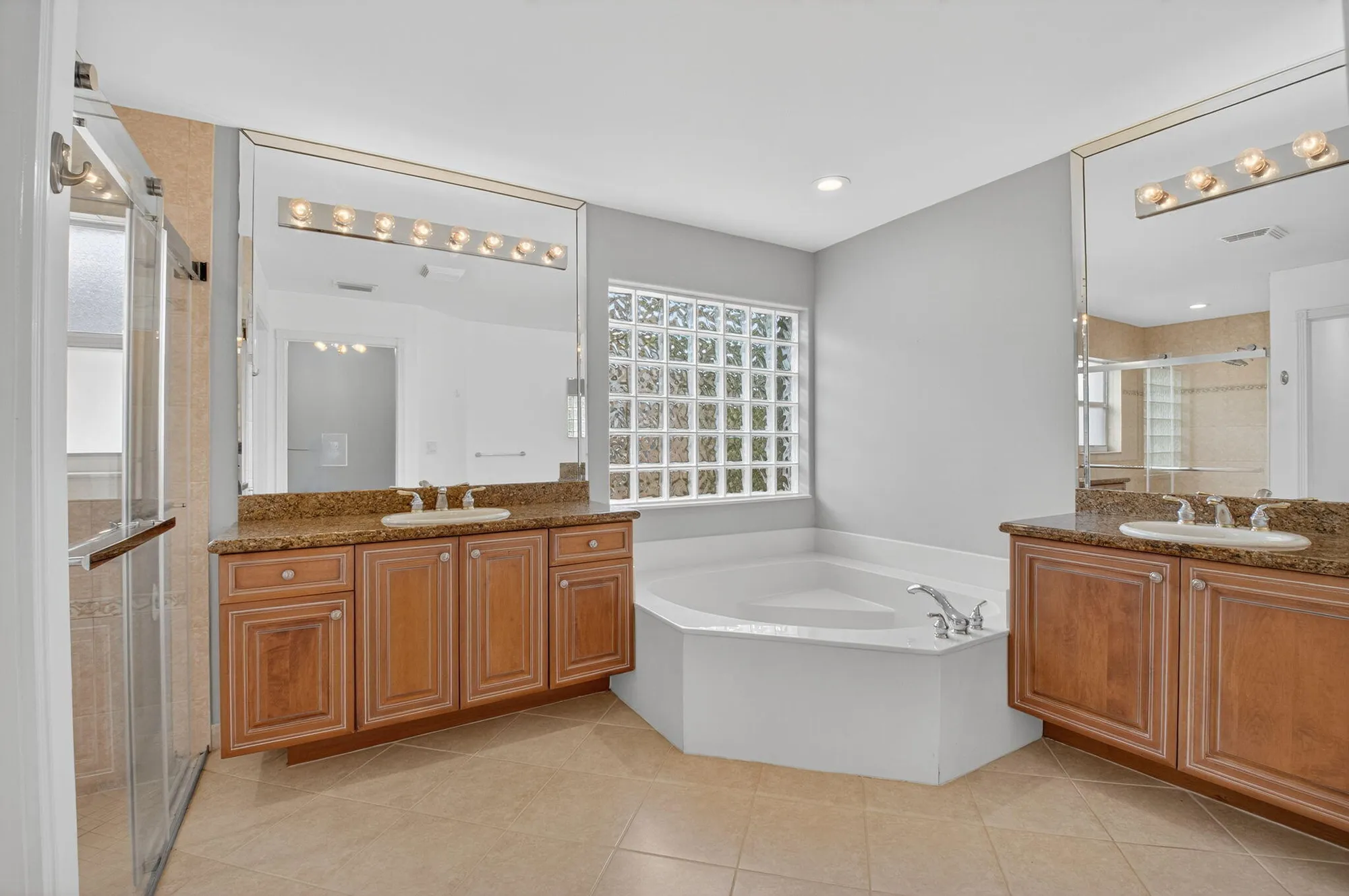 Property Slideshow image 34 of 81 | 13221 alhambra lake cir, Delray Beach, FL, 33446