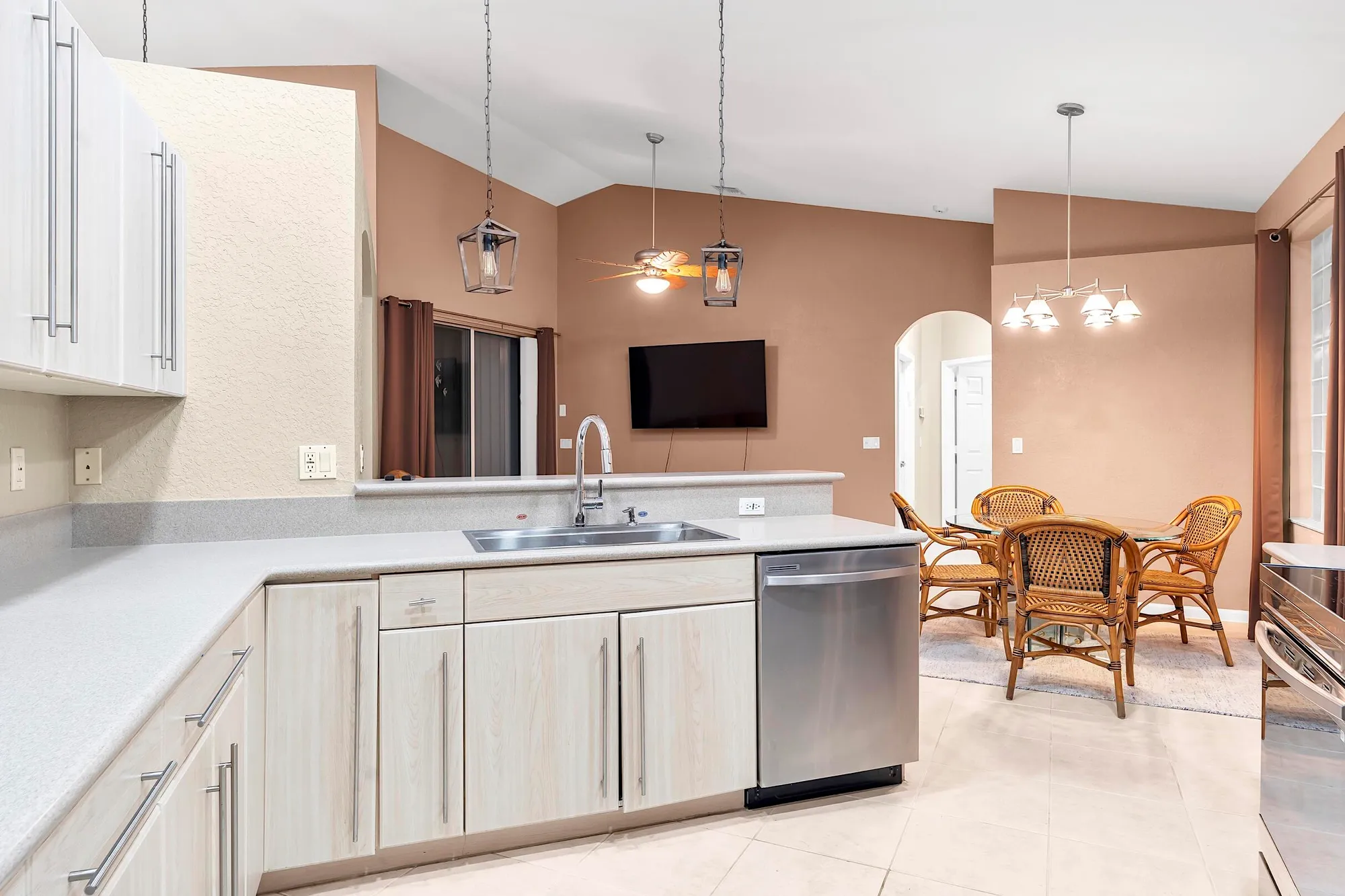 Property Slideshow image 8 of 24 | 6245 copper lake ct, Boynton Beach, FL, 33437