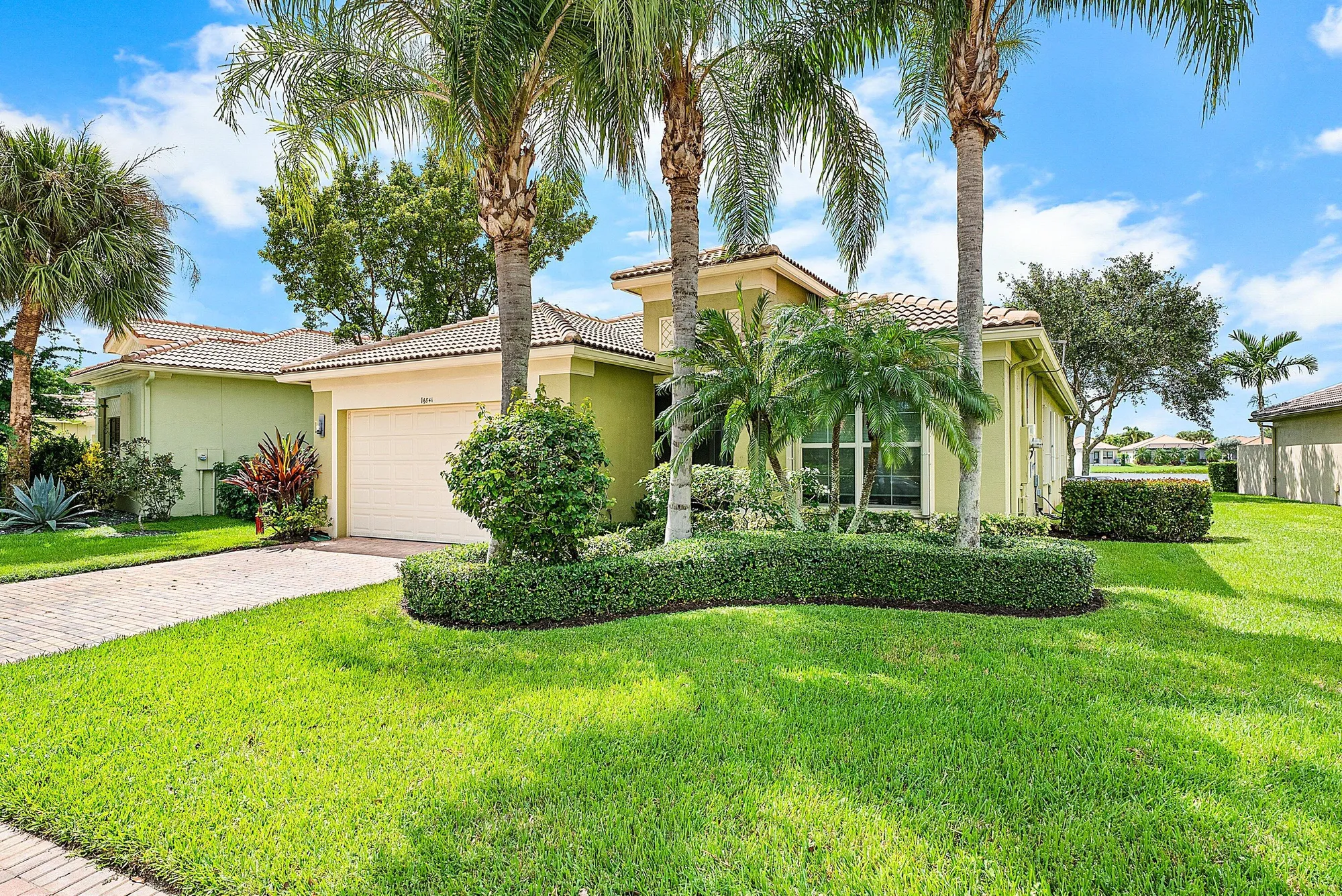 Property Slideshow image 3 of 43 | 14841 strand ln # 14841, Delray Beach, FL, 33446