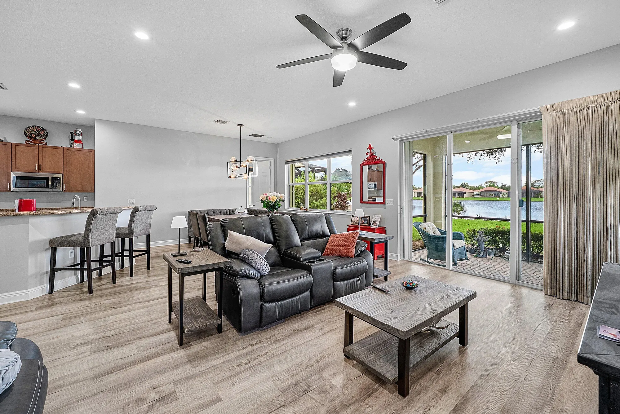 Property Slideshow image 14 of 43 | 14841 strand ln # 14841, Delray Beach, FL, 33446