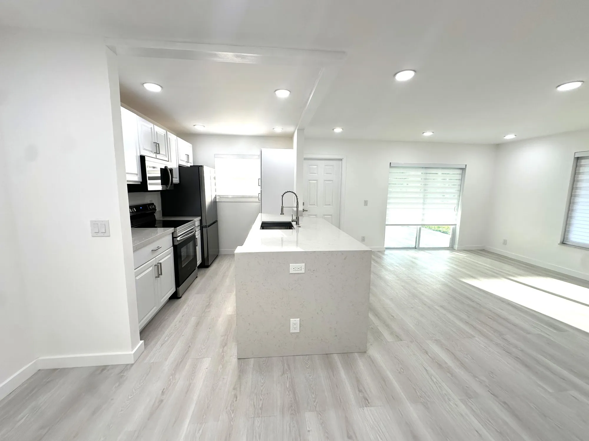 Property Slideshow image 5 of 27 | 887 north dr a, Delray Beach, FL, 33445