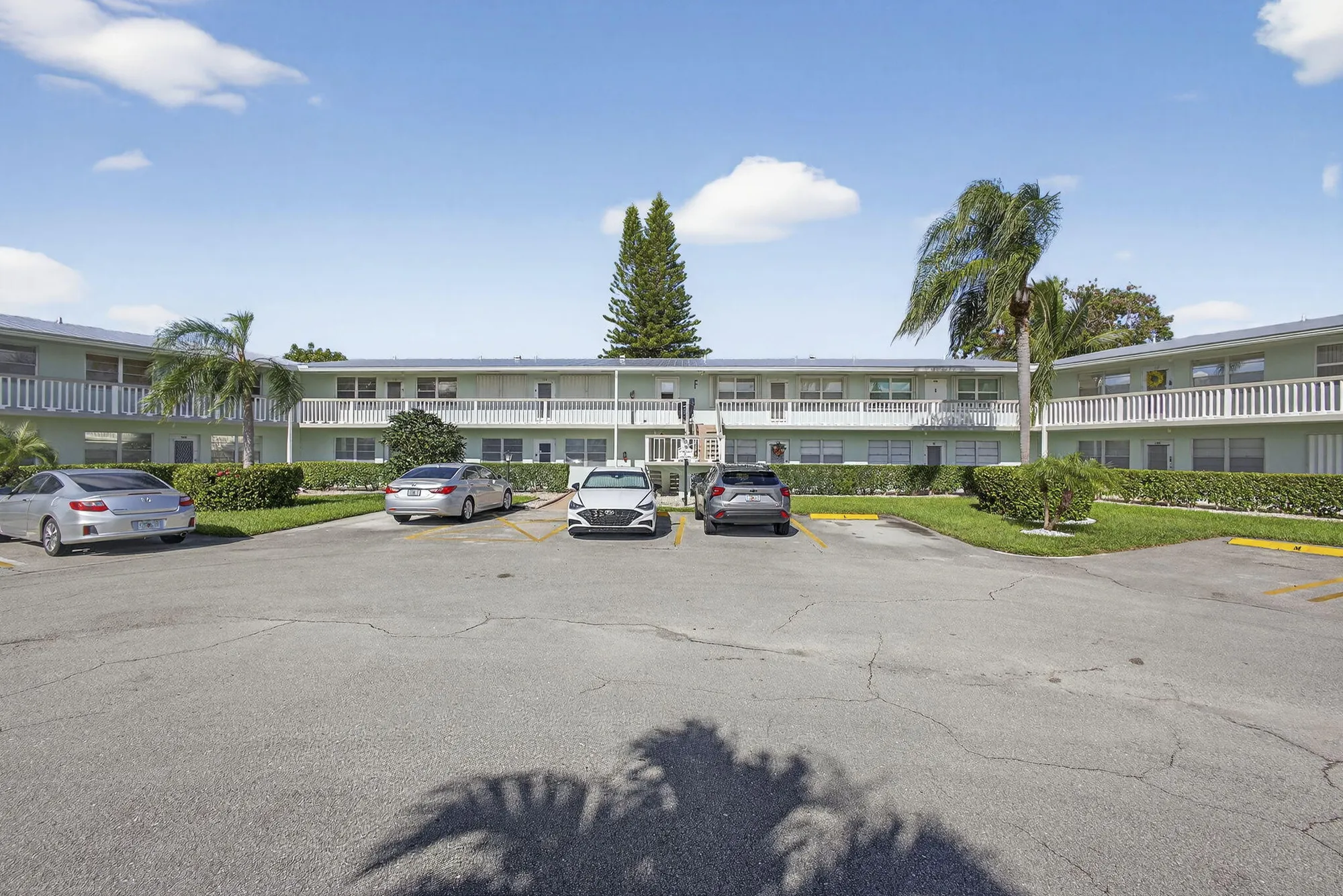 Property Slideshow image 62 of 79 | 114 somerset f, West Palm Beach, FL, 33417