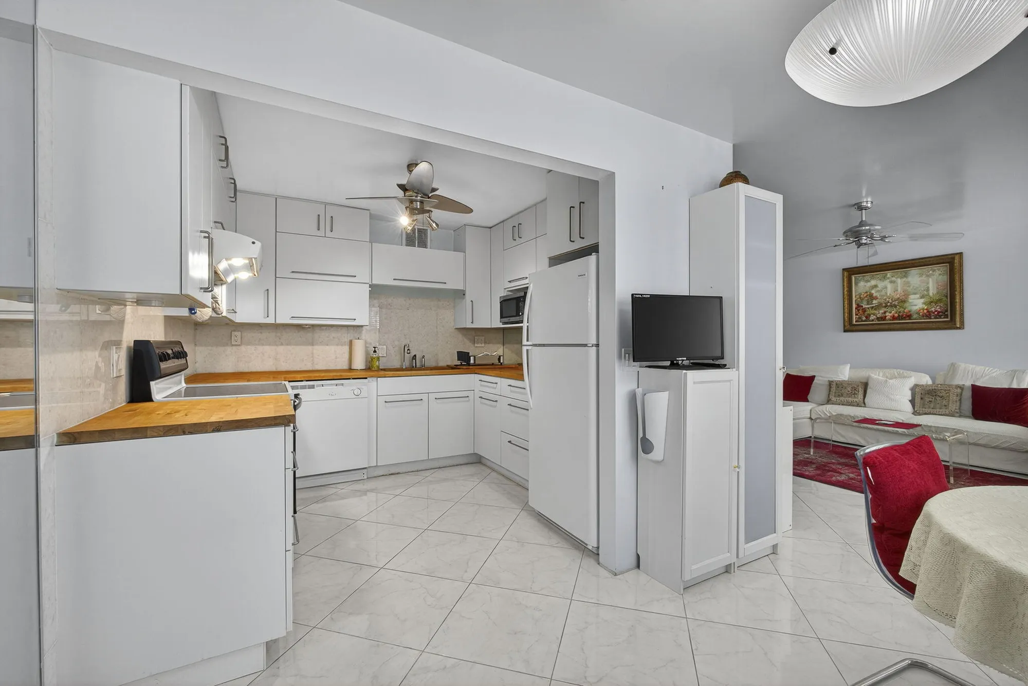 Property Slideshow image 9 of 79 | 114 somerset f, West Palm Beach, FL, 33417