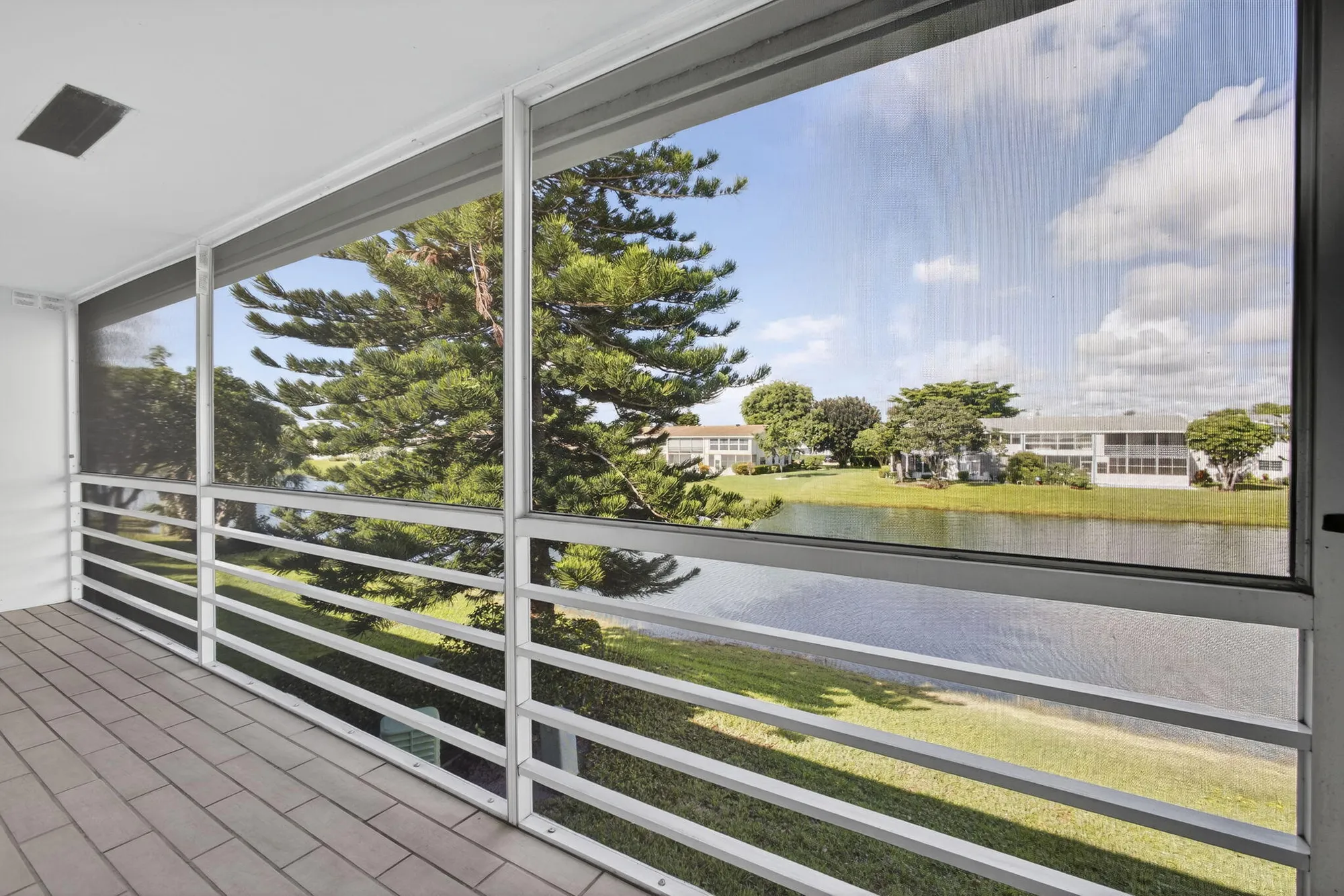 Property Slideshow image 18 of 79 | 114 somerset f, West Palm Beach, FL, 33417