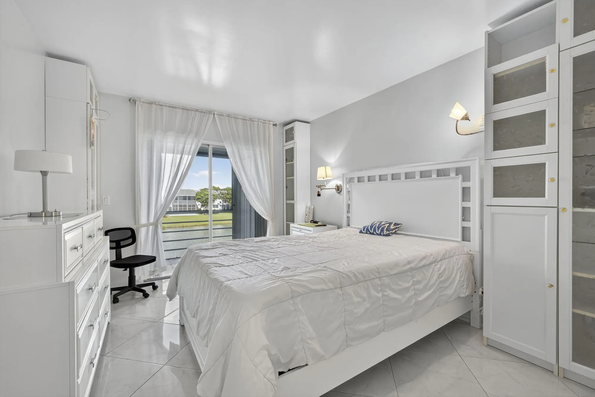 Property Slideshow image 24 of 79 | 114 somerset f, West Palm Beach, FL, 33417