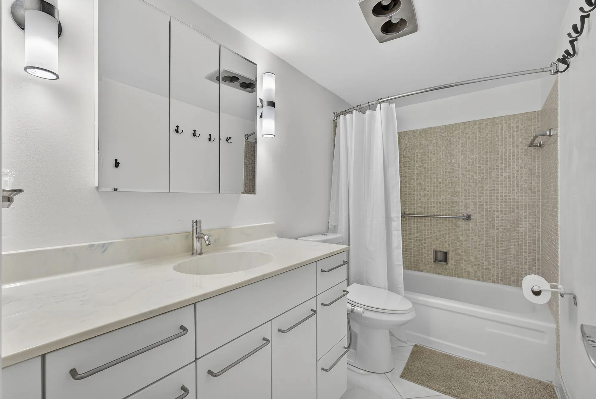 Property Slideshow image 27 of 79 | 114 somerset f, West Palm Beach, FL, 33417