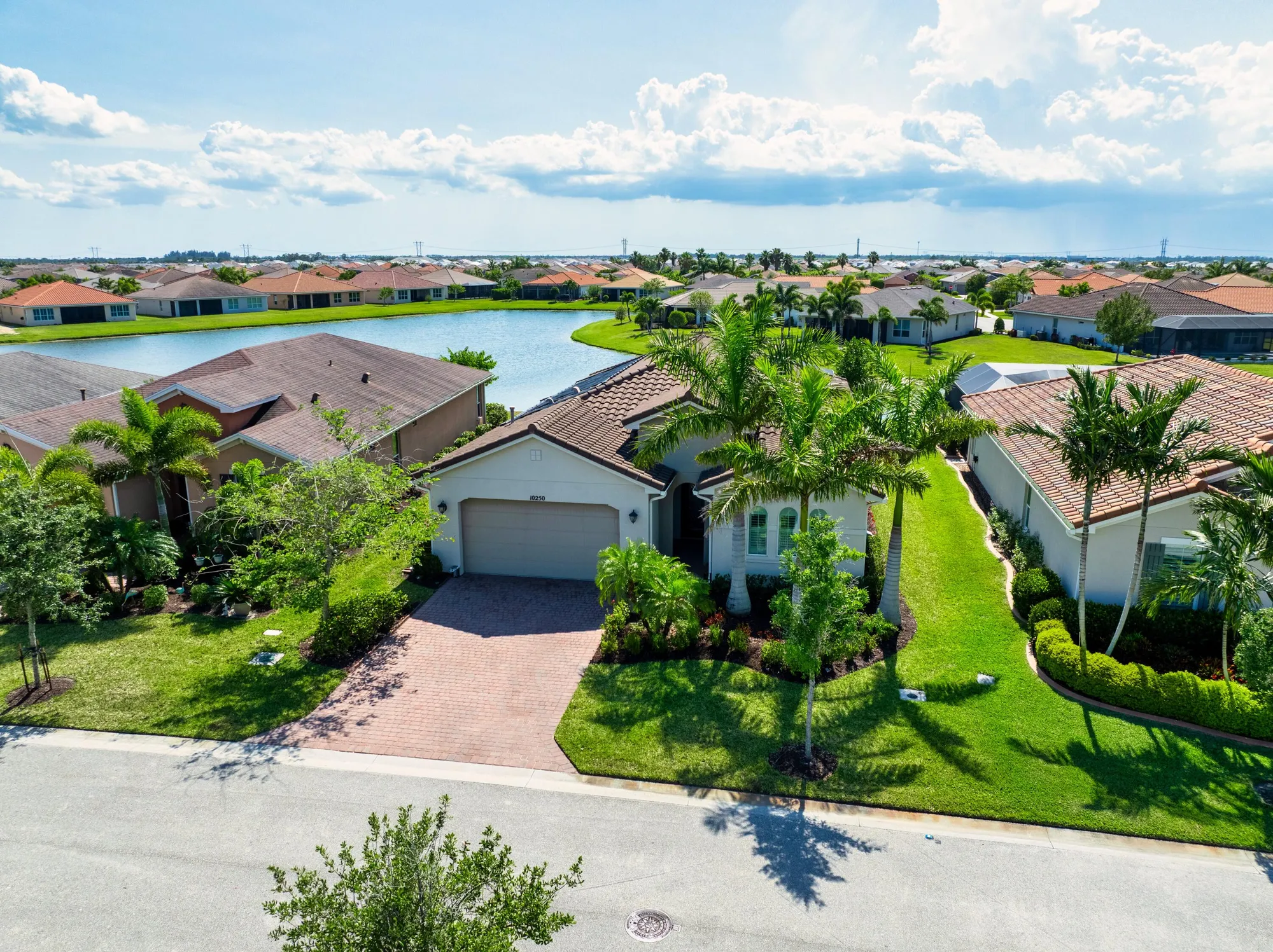 Property Slideshow image 4 of 70 | 10250 sw coral tree cir, Port Saint Lucie, FL, 34987