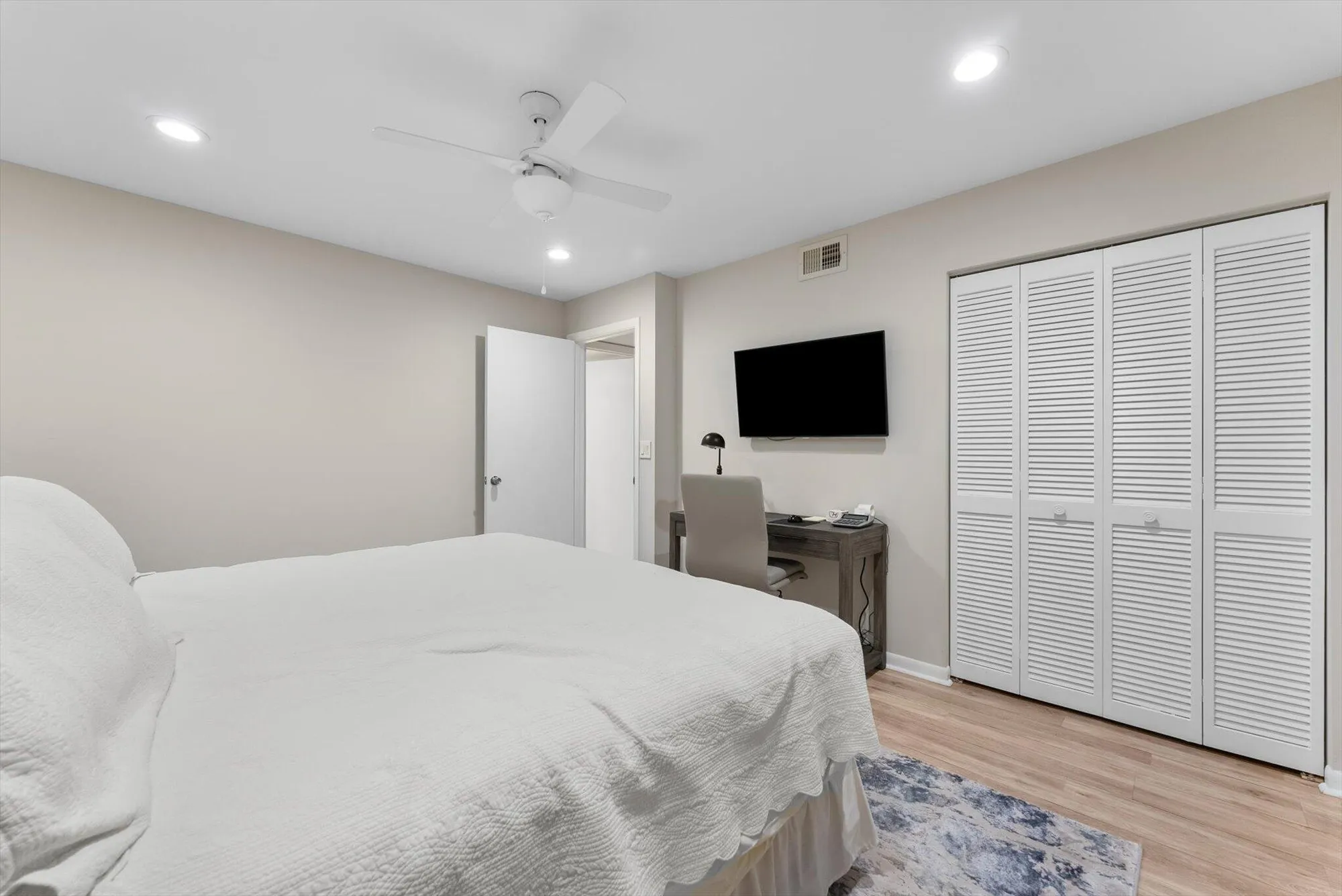 Property Slideshow image 19 of 59 | 30 westgate ln 30g, Boynton Beach, FL, 33436