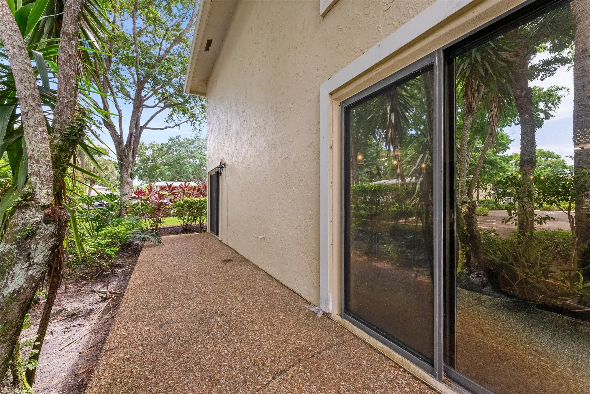 Property Slideshow image 24 of 59 | 30 westgate ln 30g, Boynton Beach, FL, 33436