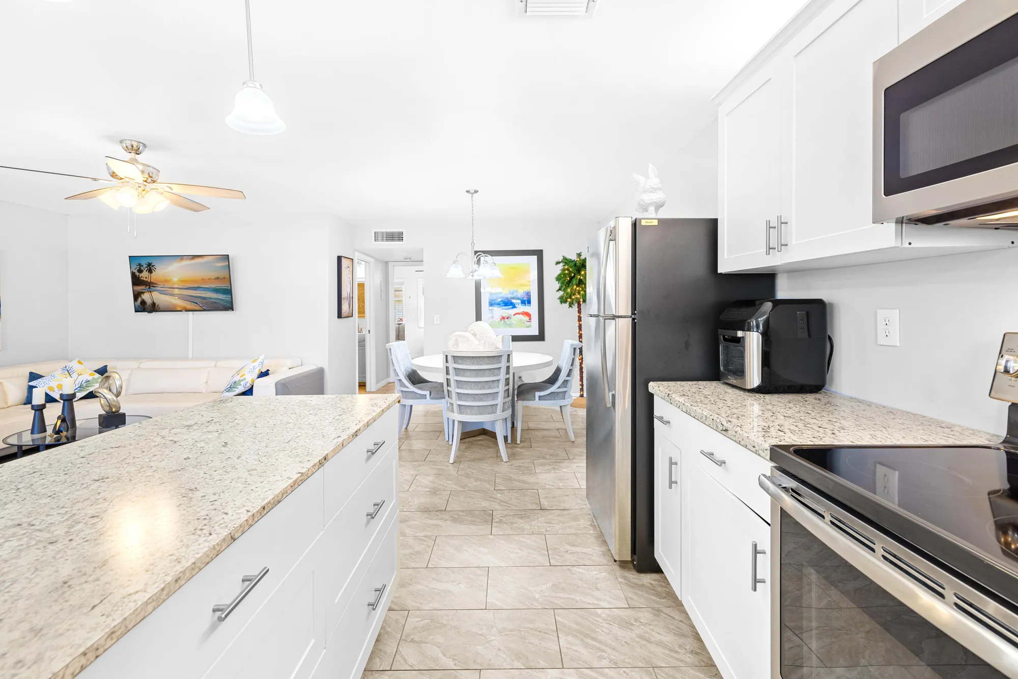 Property Slideshow image 6 of 28 | 1012 circle ter b, Delray Beach, FL, 33445