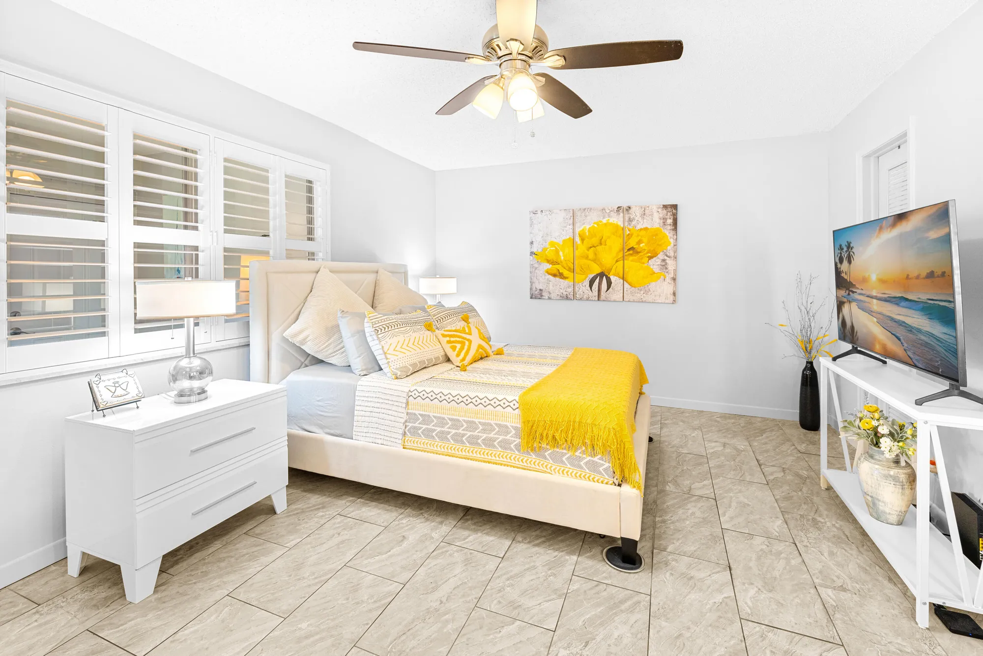 Property Slideshow image 11 of 28 | 1012 circle ter b, Delray Beach, FL, 33445