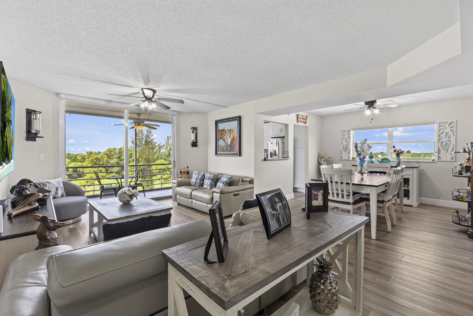 Property Slideshow image 9 of 41 | 3465 via poinciana apt 606, Lake Worth, FL, 33467