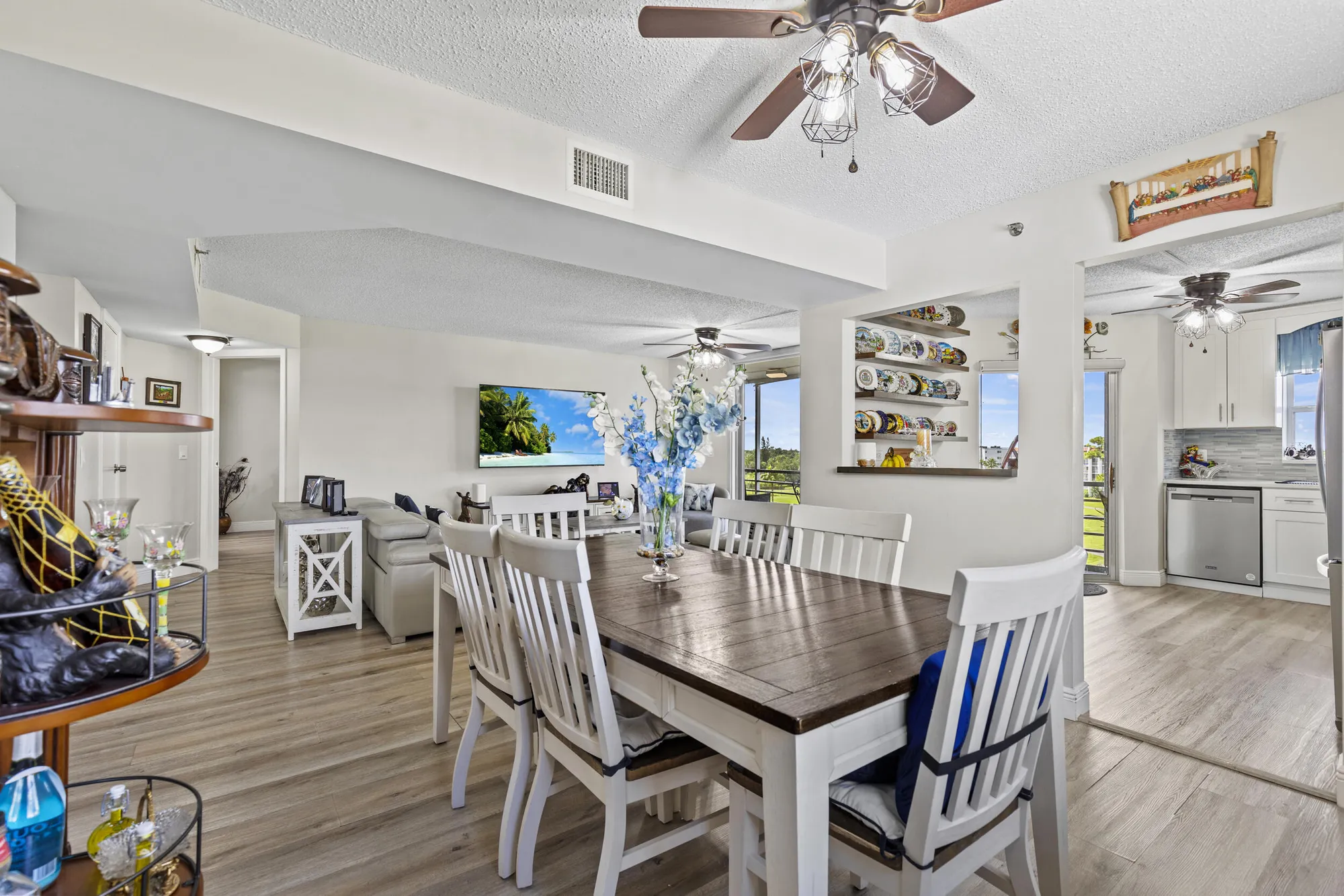 Property Slideshow image 12 of 41 | 3465 via poinciana apt 606, Lake Worth, FL, 33467