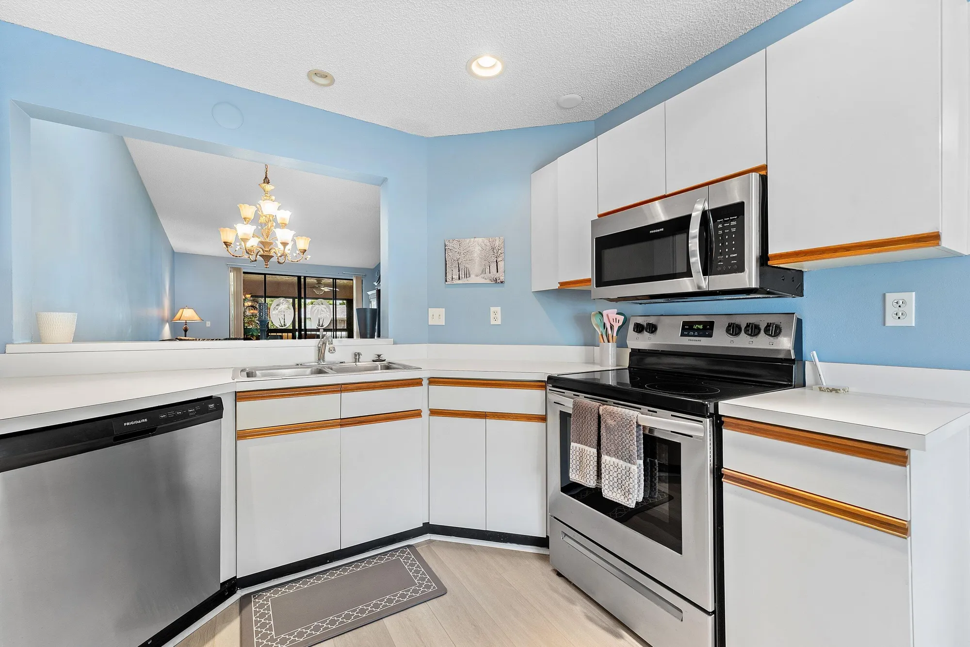 Property Slideshow image 6 of 24 | 7465 glendevon ln apt 1207, Delray Beach, FL, 33446
