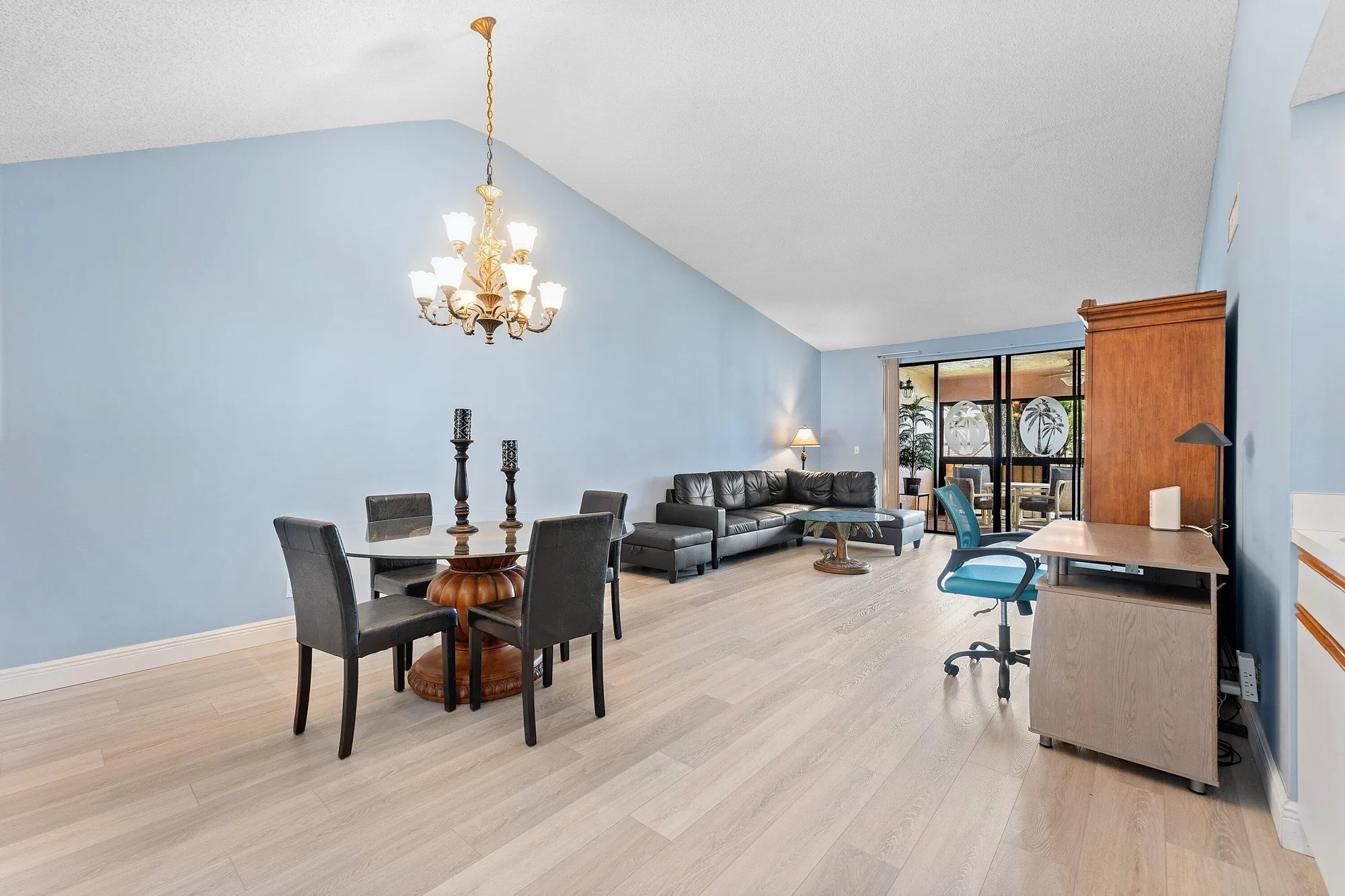 Property Slideshow image 7 of 24 | 7465 glendevon ln apt 1207, Delray Beach, FL, 33446