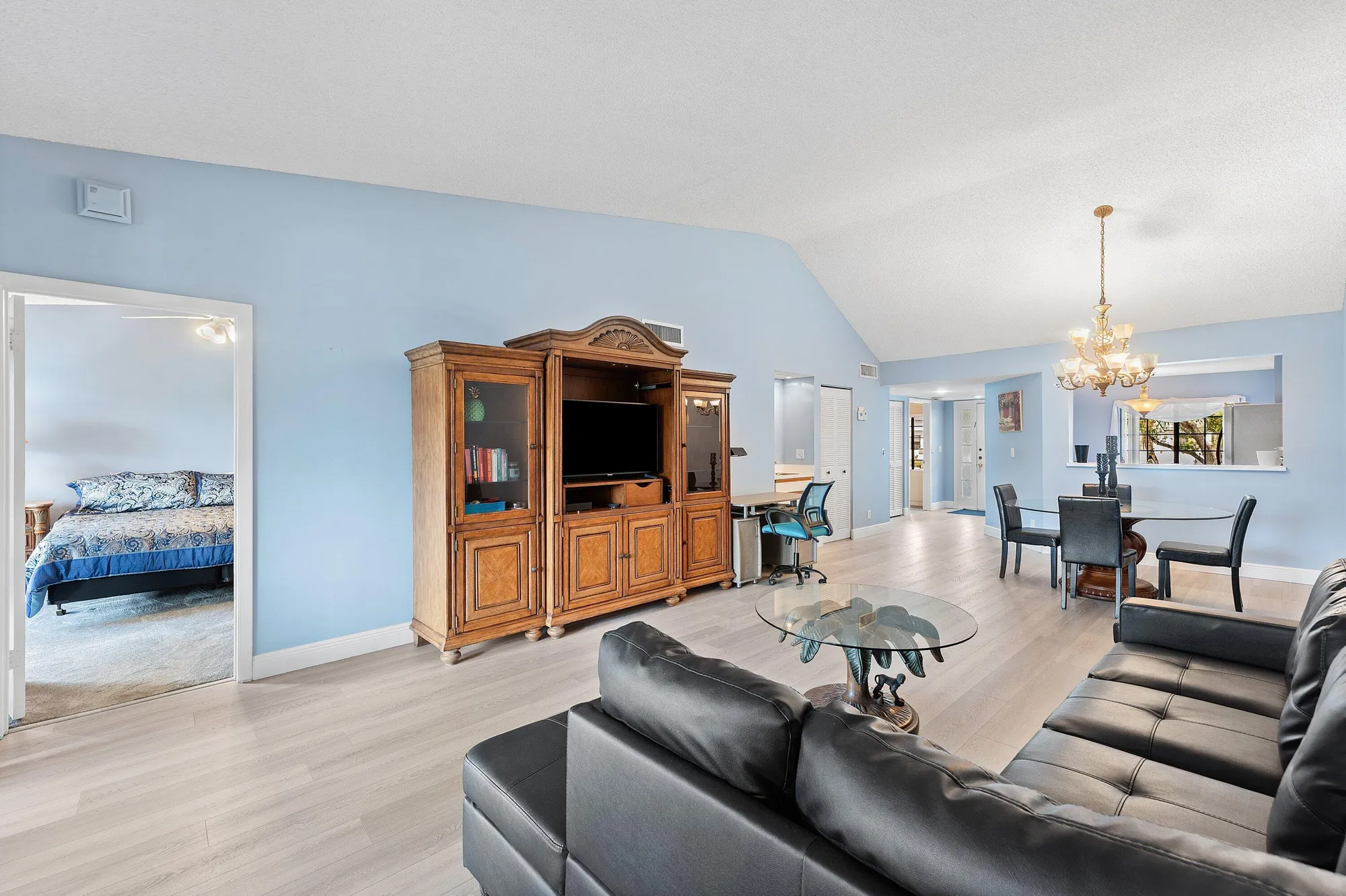Property Slideshow image 11 of 24 | 7465 glendevon ln apt 1207, Delray Beach, FL, 33446
