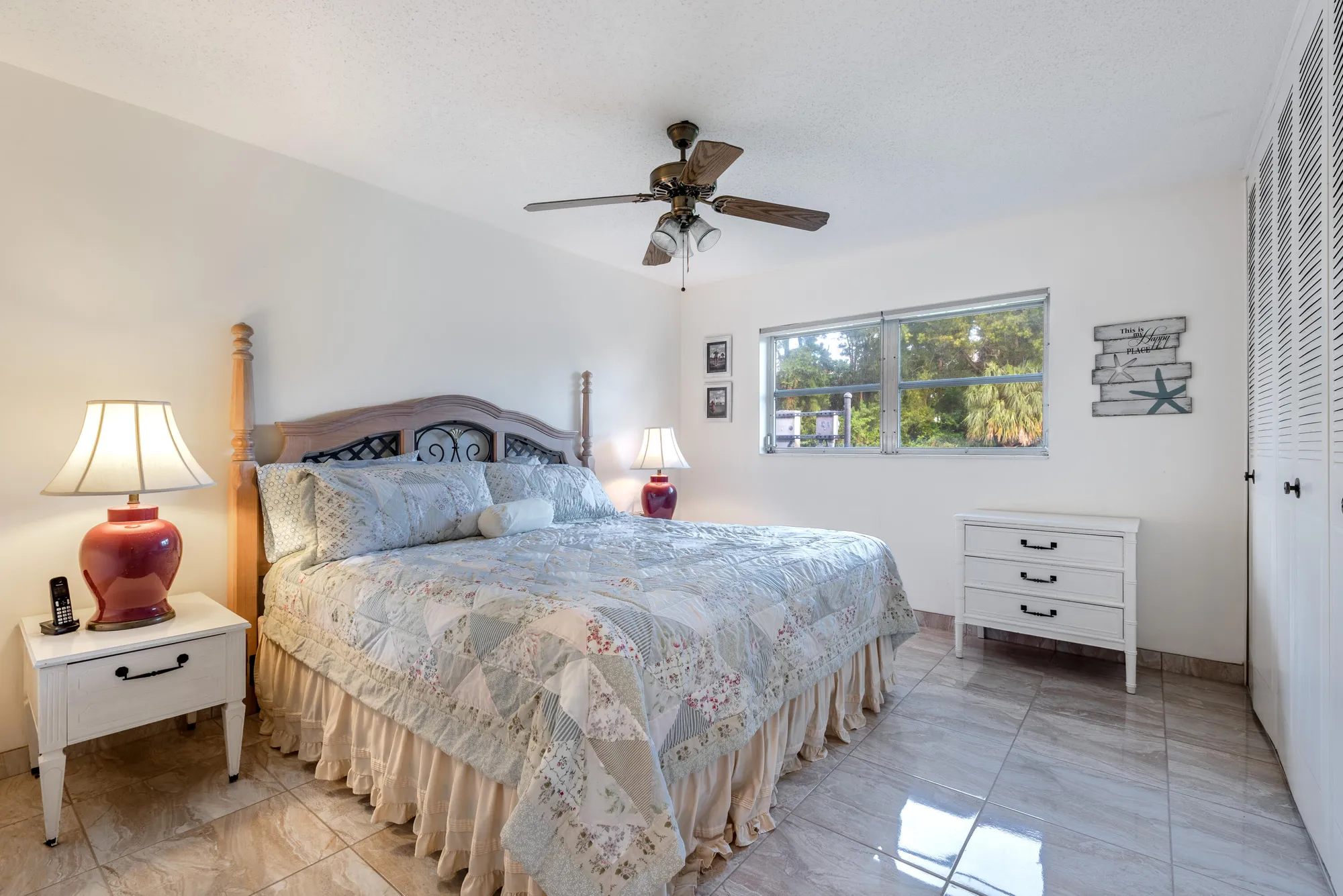 Property Slideshow image 14 of 28 | 2555 dudley dr e, West Palm Beach, FL, 33415