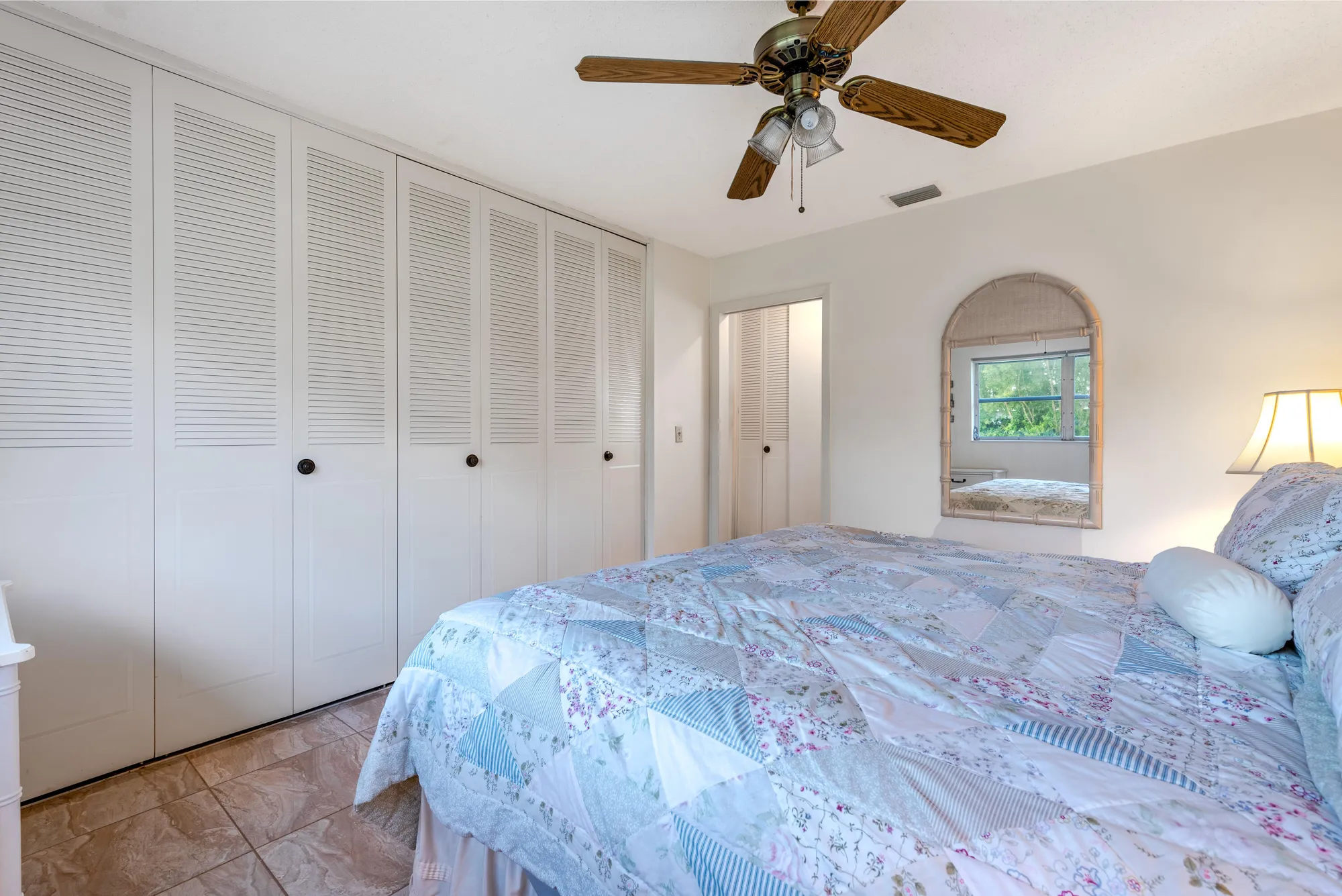 Property Slideshow image 16 of 28 | 2555 dudley dr e, West Palm Beach, FL, 33415