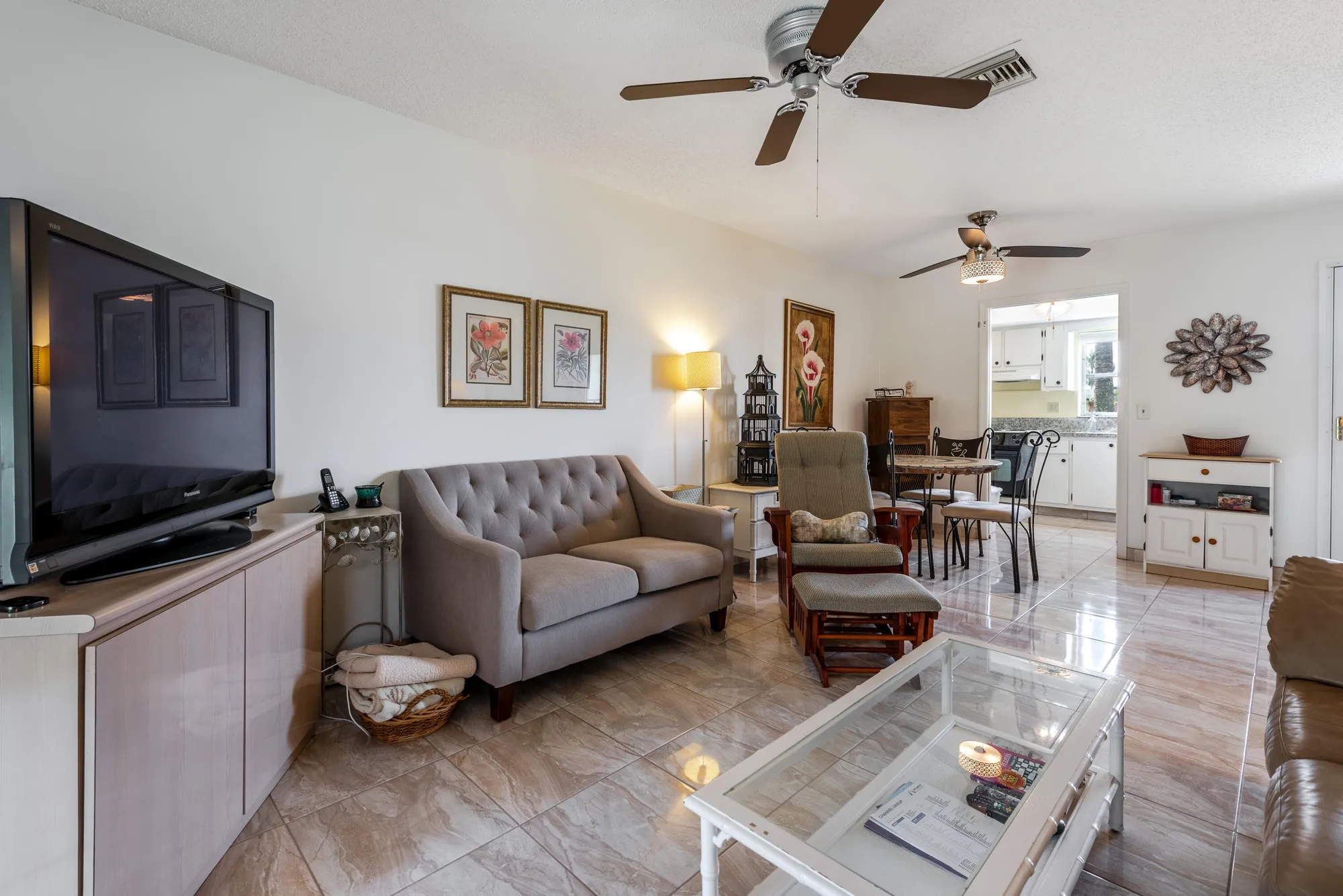 Property Slideshow image 19 of 28 | 2555 dudley dr e, West Palm Beach, FL, 33415