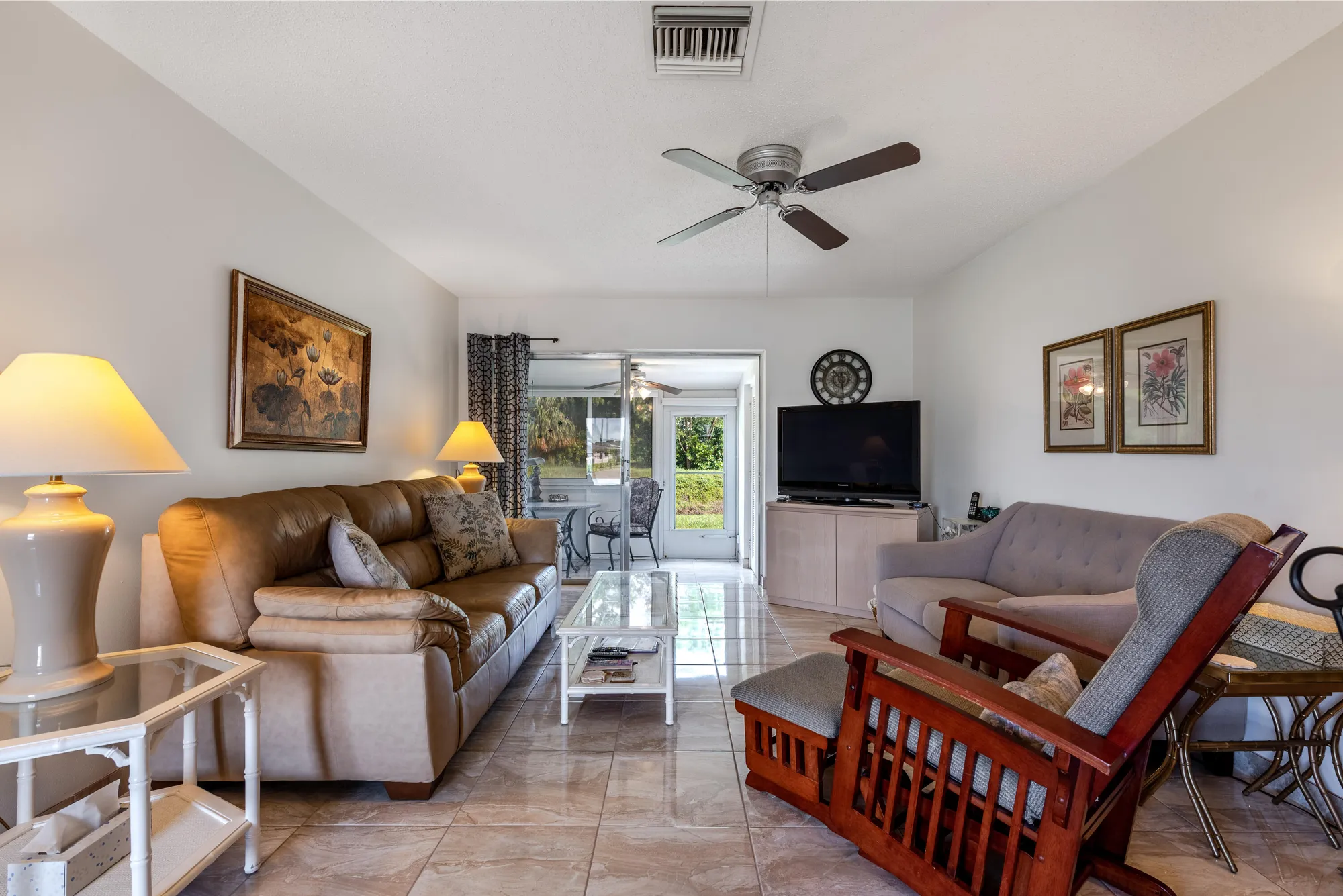 Property Slideshow image 8 of 28 | 2555 dudley dr e, West Palm Beach, FL, 33415
