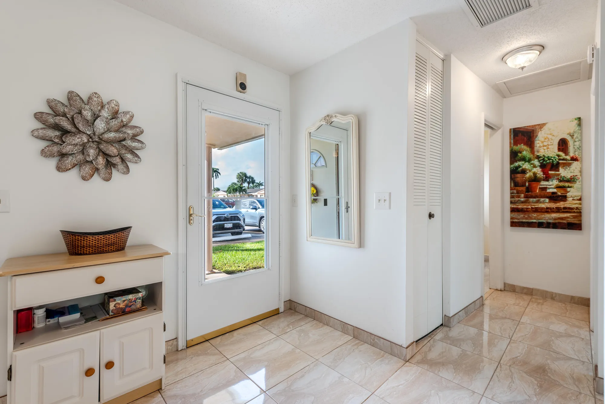 Property Slideshow image 9 of 28 | 2555 dudley dr e, West Palm Beach, FL, 33415
