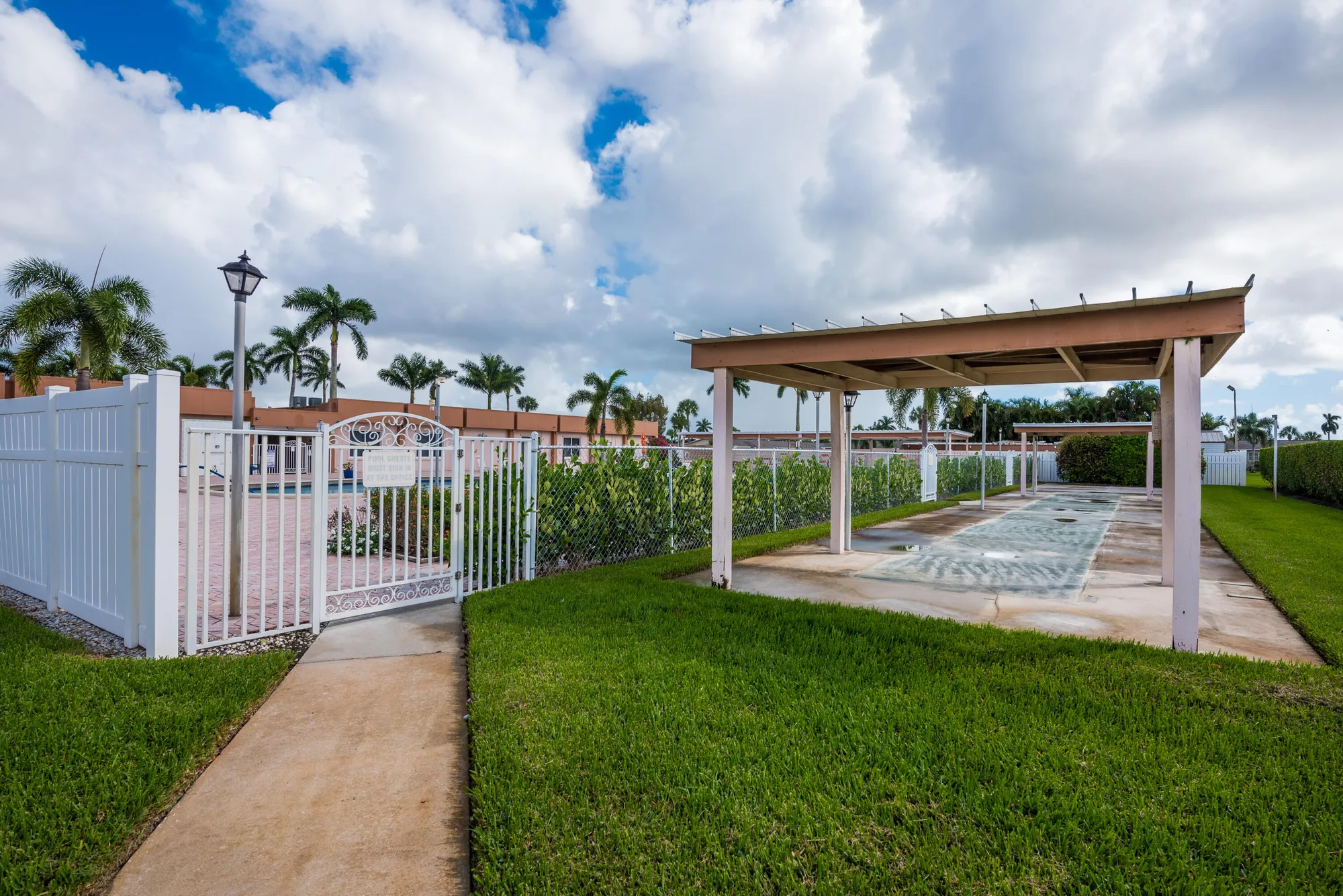 Property Slideshow image 27 of 28 | 2555 dudley dr e, West Palm Beach, FL, 33415