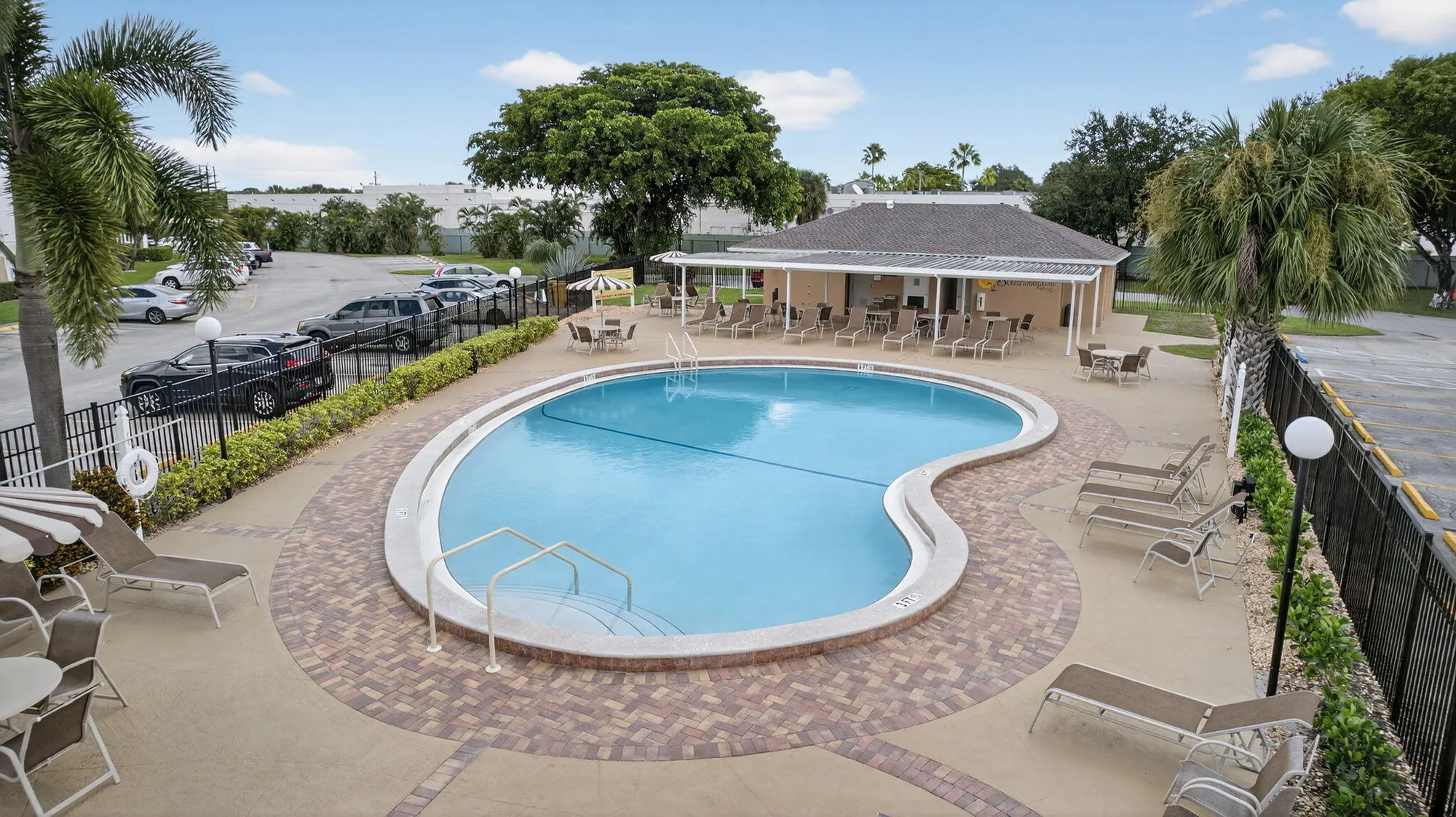 Property Slideshow image 18 of 34 | 413 southampton a a, West Palm Beach, FL, 33417